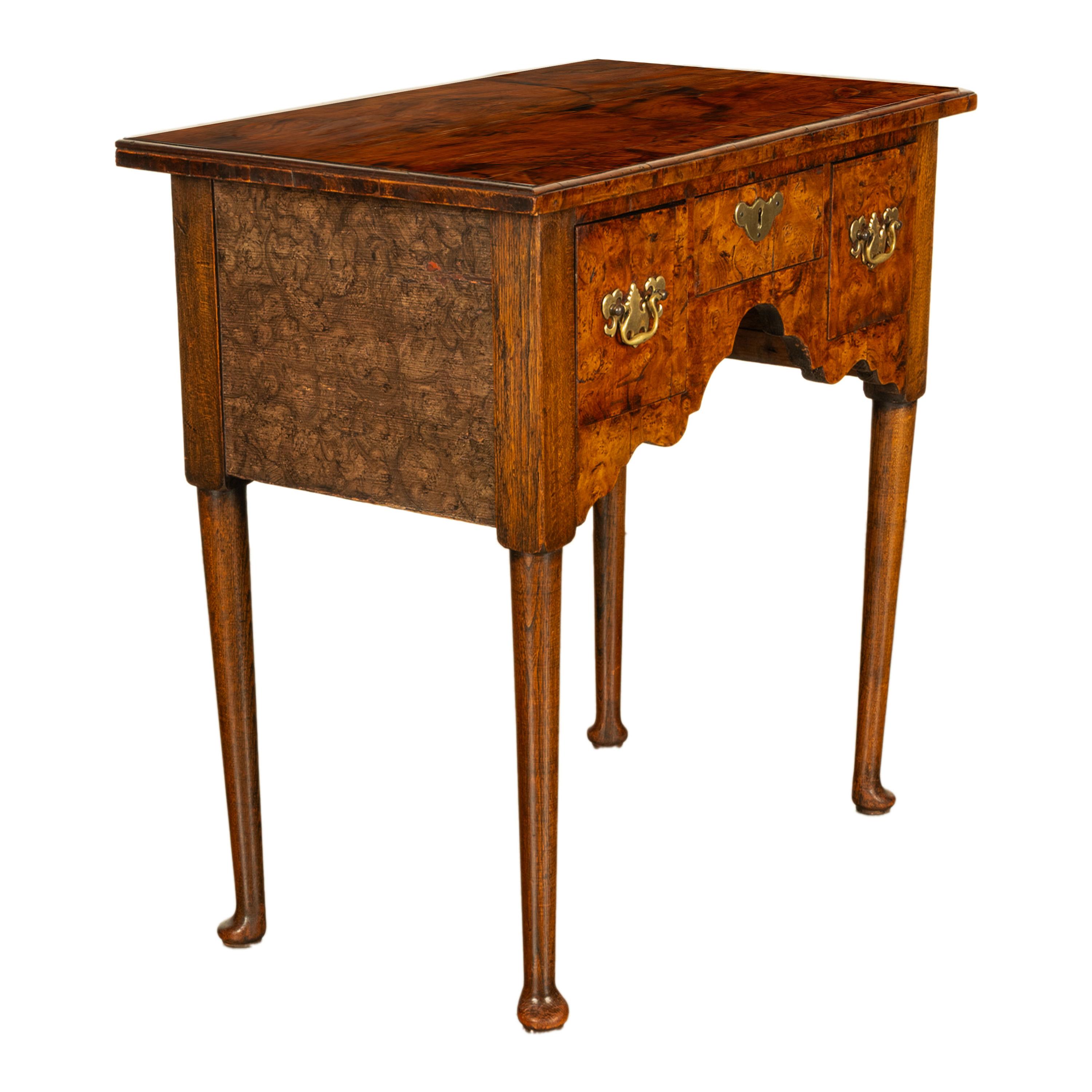 English Antique Irish 18th Century Burl Walnut George I Lowboy Dressing Table Desk 1720 For Sale