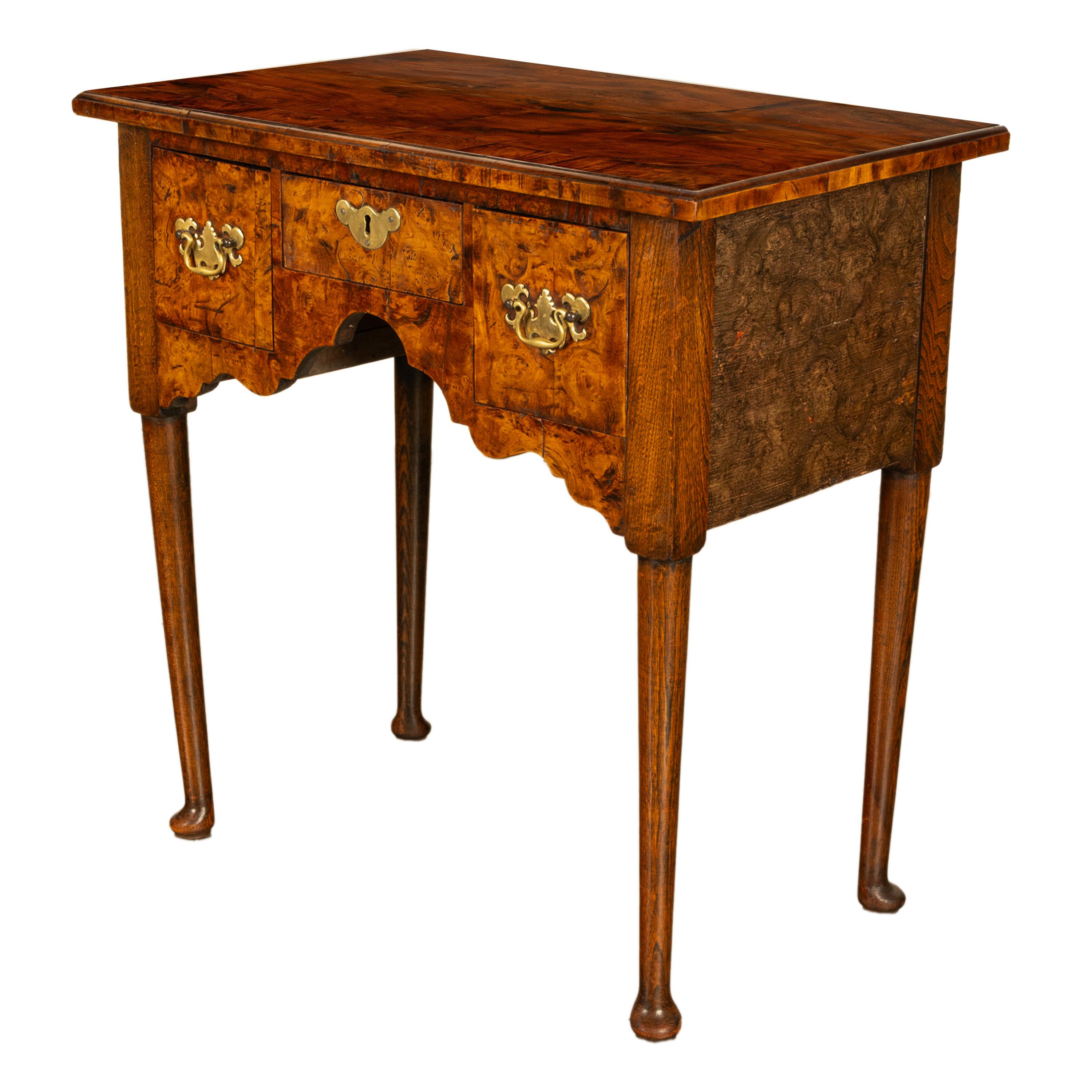 Antique Irish 18th Century Burl Walnut George I Lowboy Dressing Table Desk 1720 For Sale 2