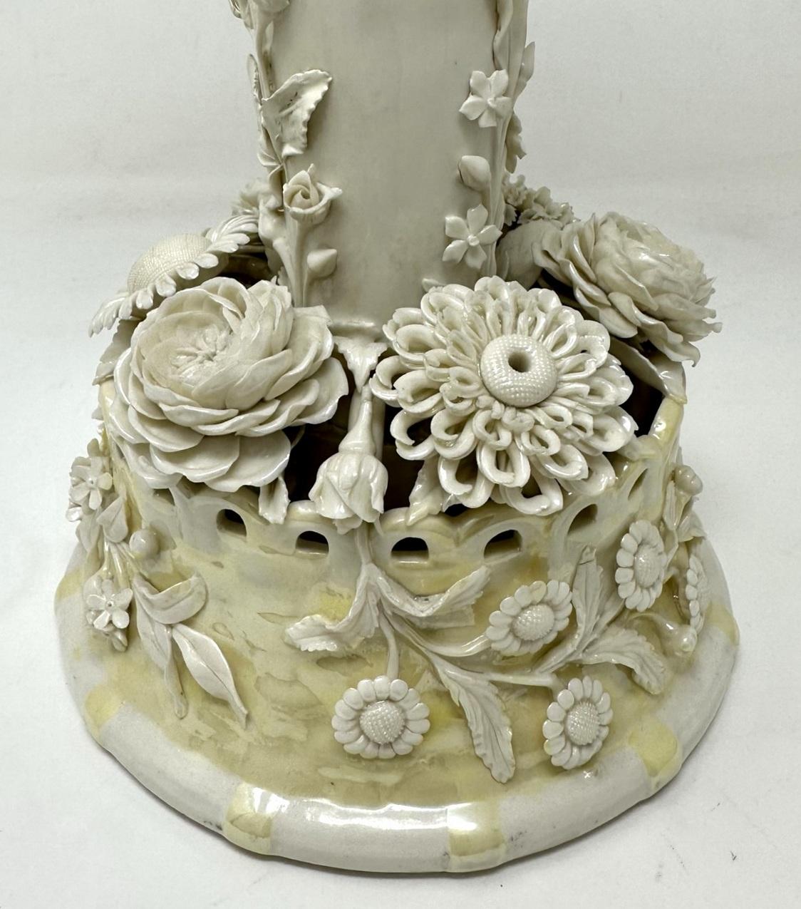 Antique Irish Belleek Porcelain Trumpet Centerpiece Vase Urn 1926-1946 Ireland For Sale 3