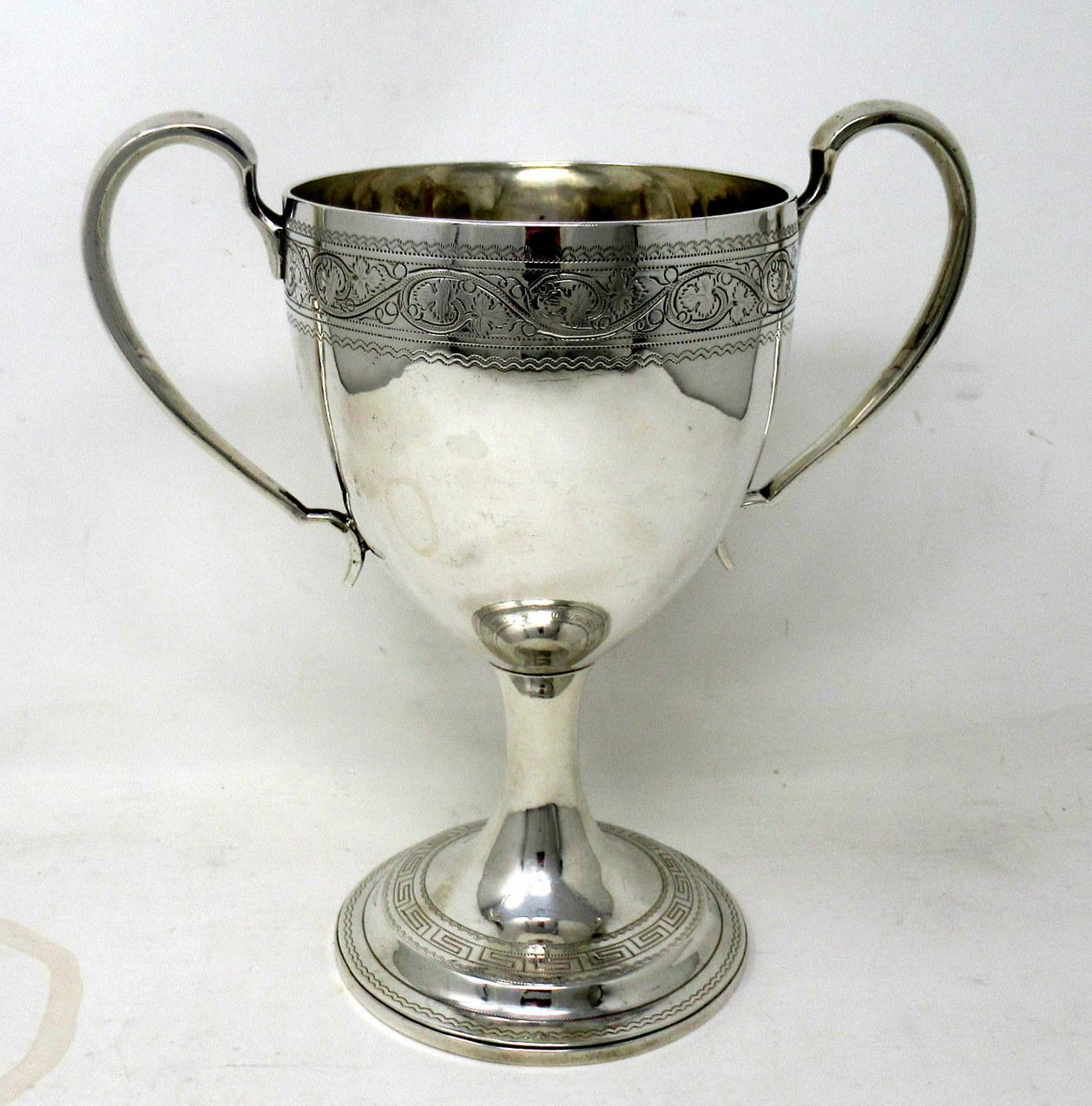 Moulage Trophée gobelet irlandais ancien de Dublin en argent sterling de style géorgien, 1807  en vente