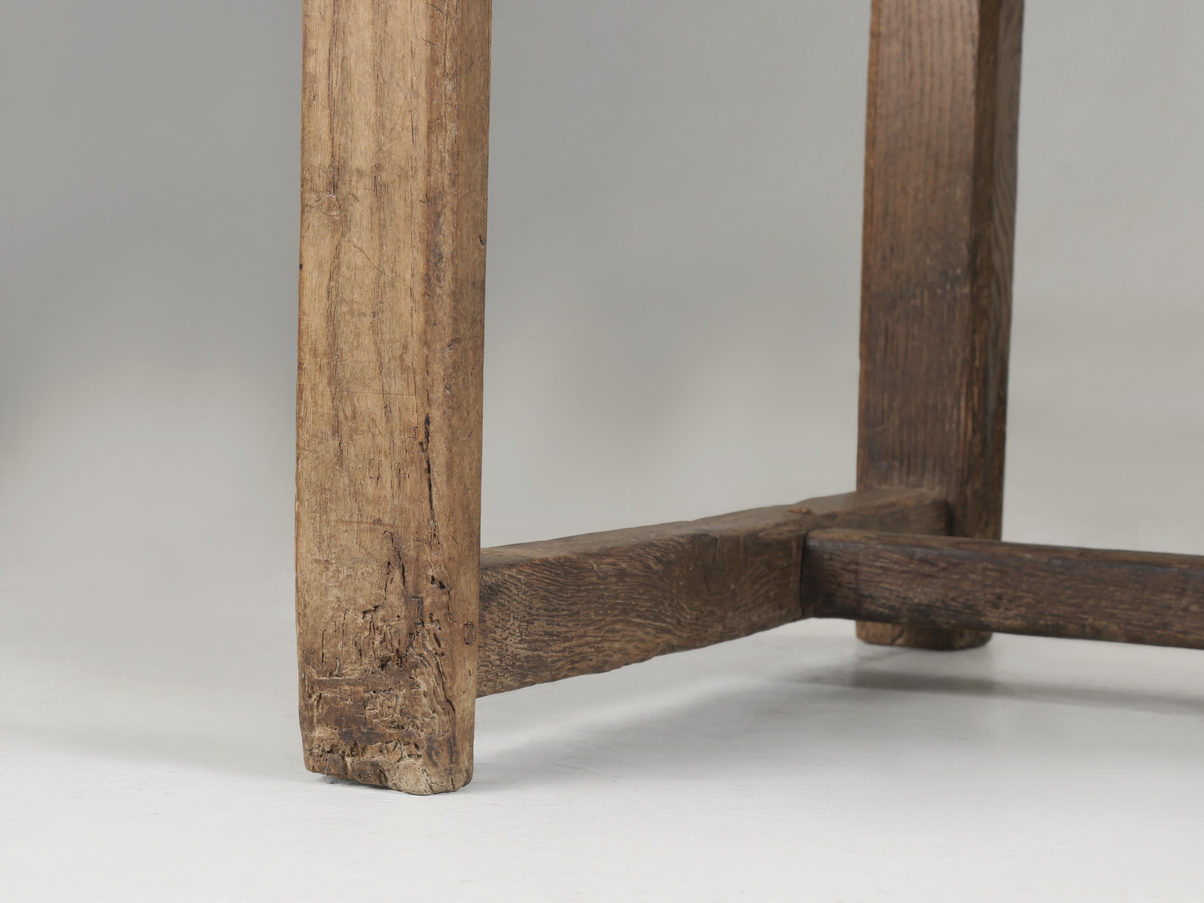 Antiker irischer Schreibtisch in White Oak Unrestauriert. Strukturell solide Originalausführung im Angebot 10