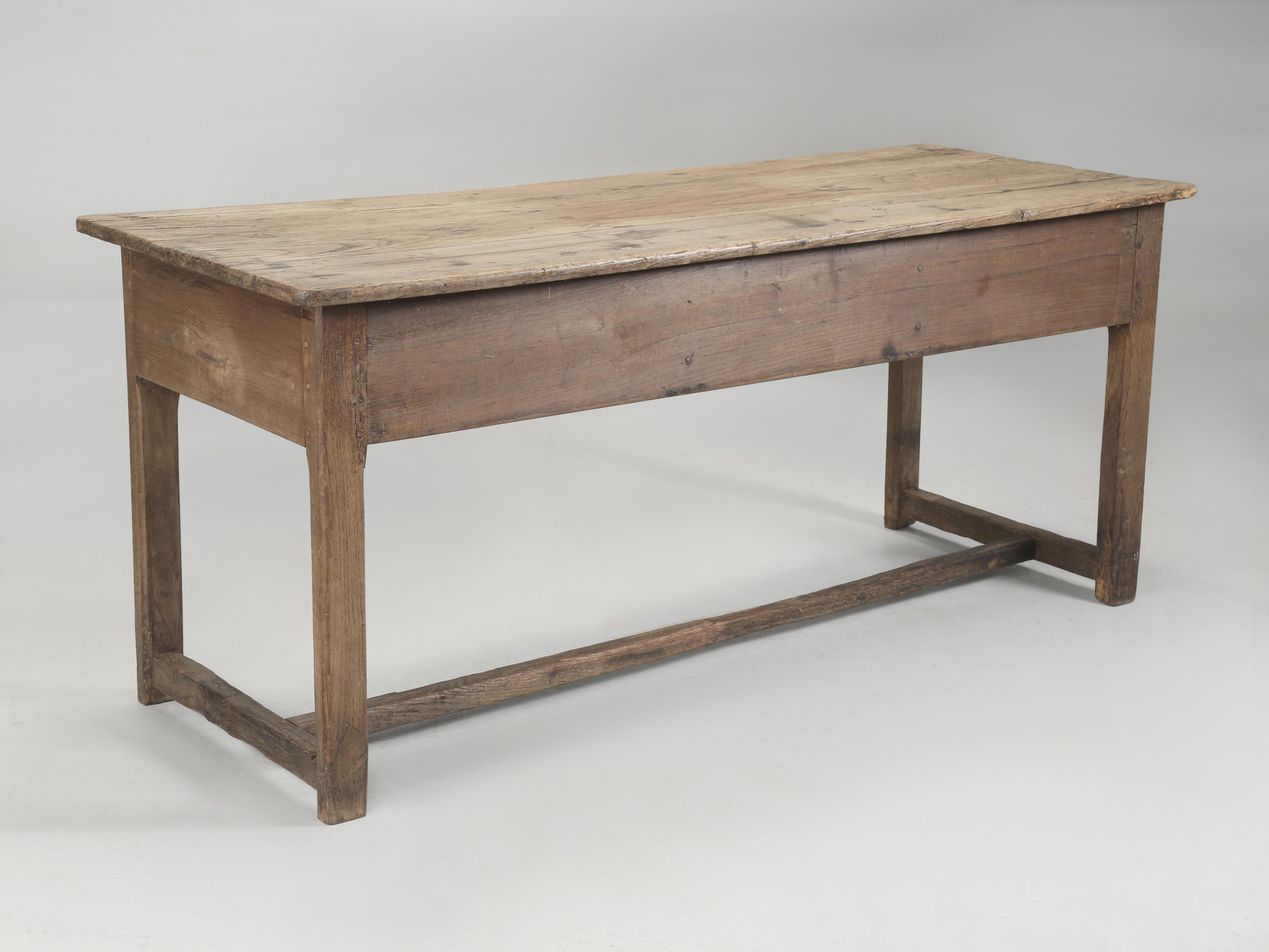 Antiker irischer Schreibtisch in White Oak Unrestauriert. Strukturell solide Originalausführung (Handgefertigt) im Angebot