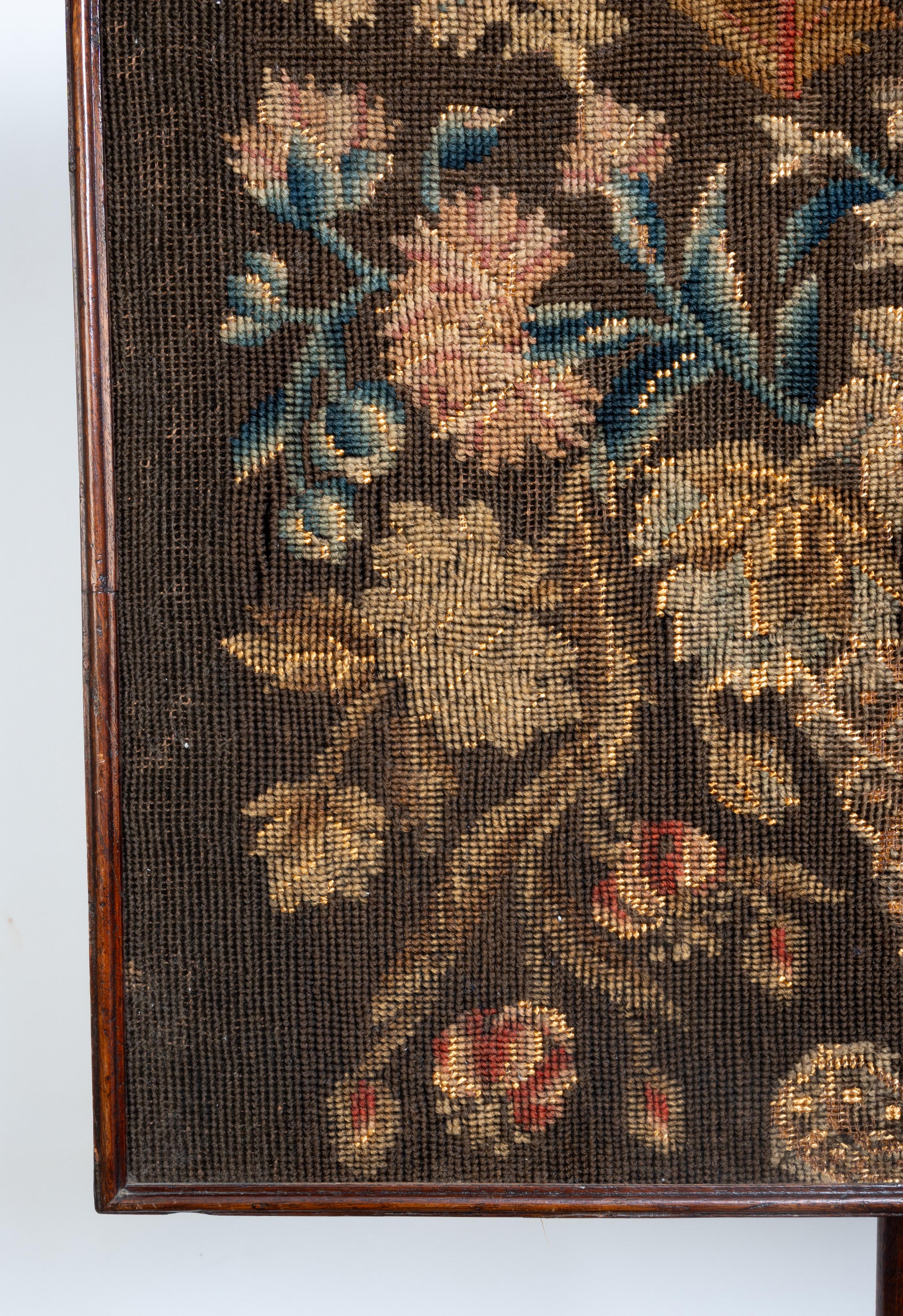 Antique Irish George II Needlework Panel Pole Screen Fire Screen C.1730 In Good Condition For Sale In London, GB