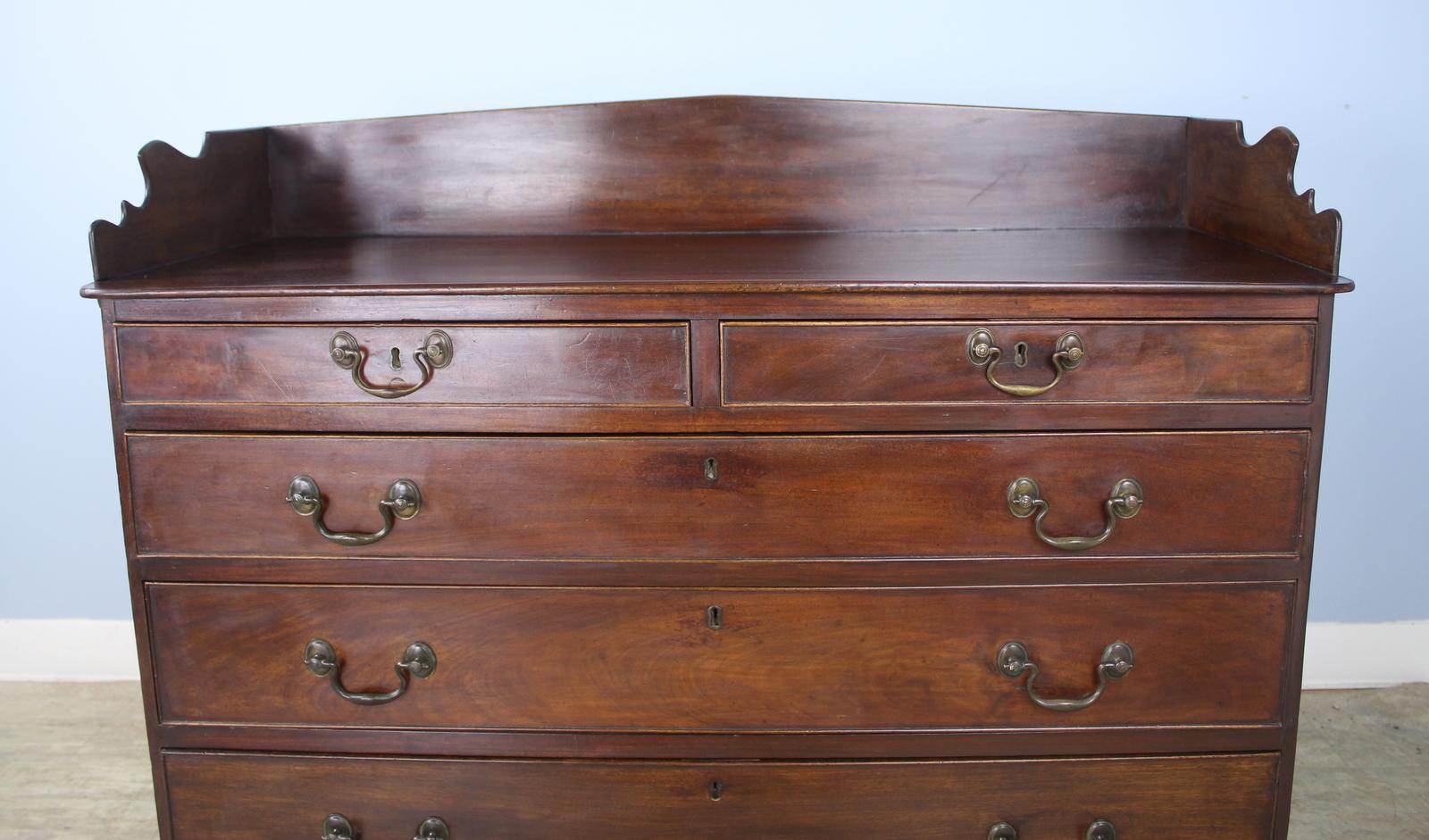 Antique Irish Mahogany Silver Chest In Good Condition For Sale In Port Chester, NY