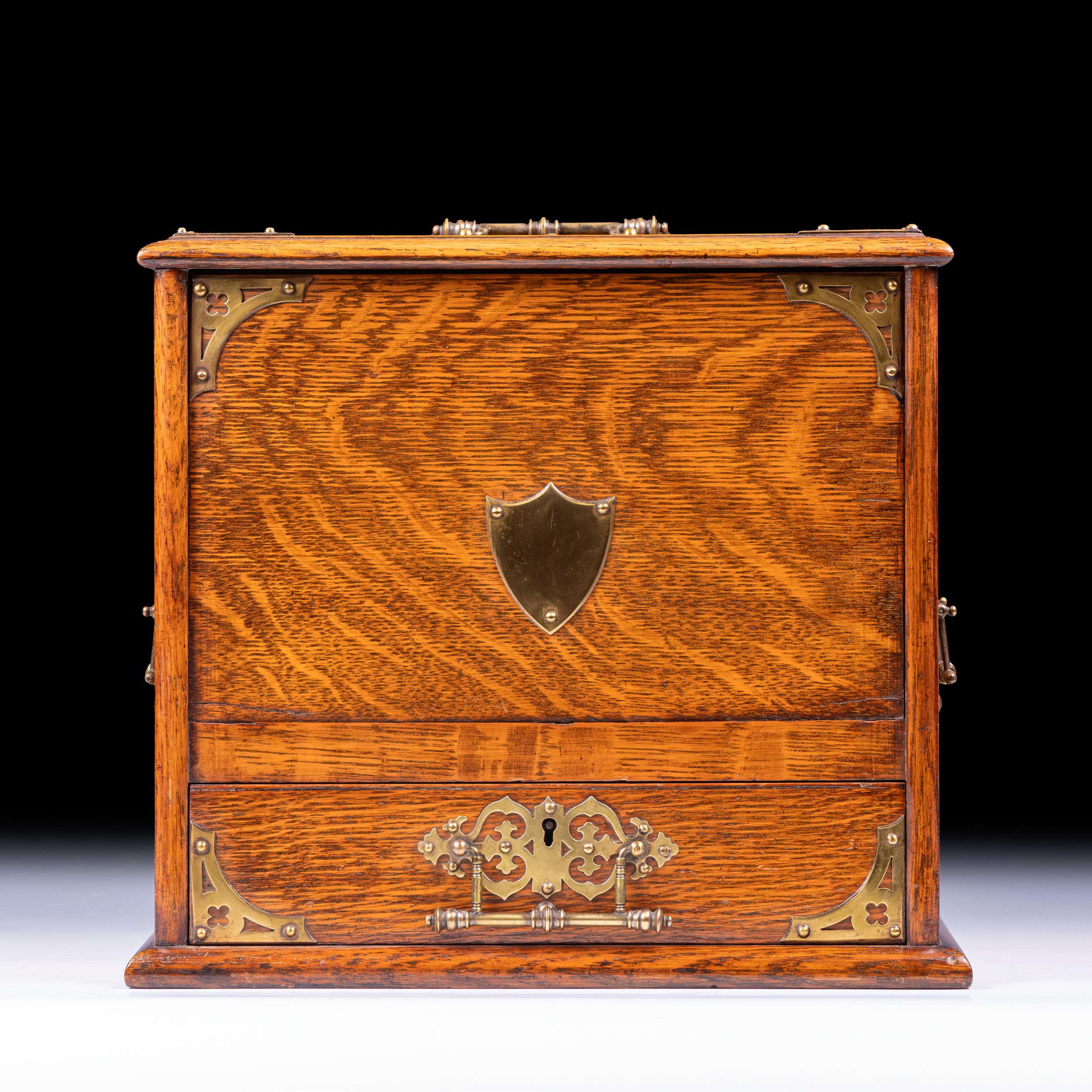 Antique Irish Oak & Brass Bound Stationary Letter Box In Good Condition For Sale In Dublin, IE