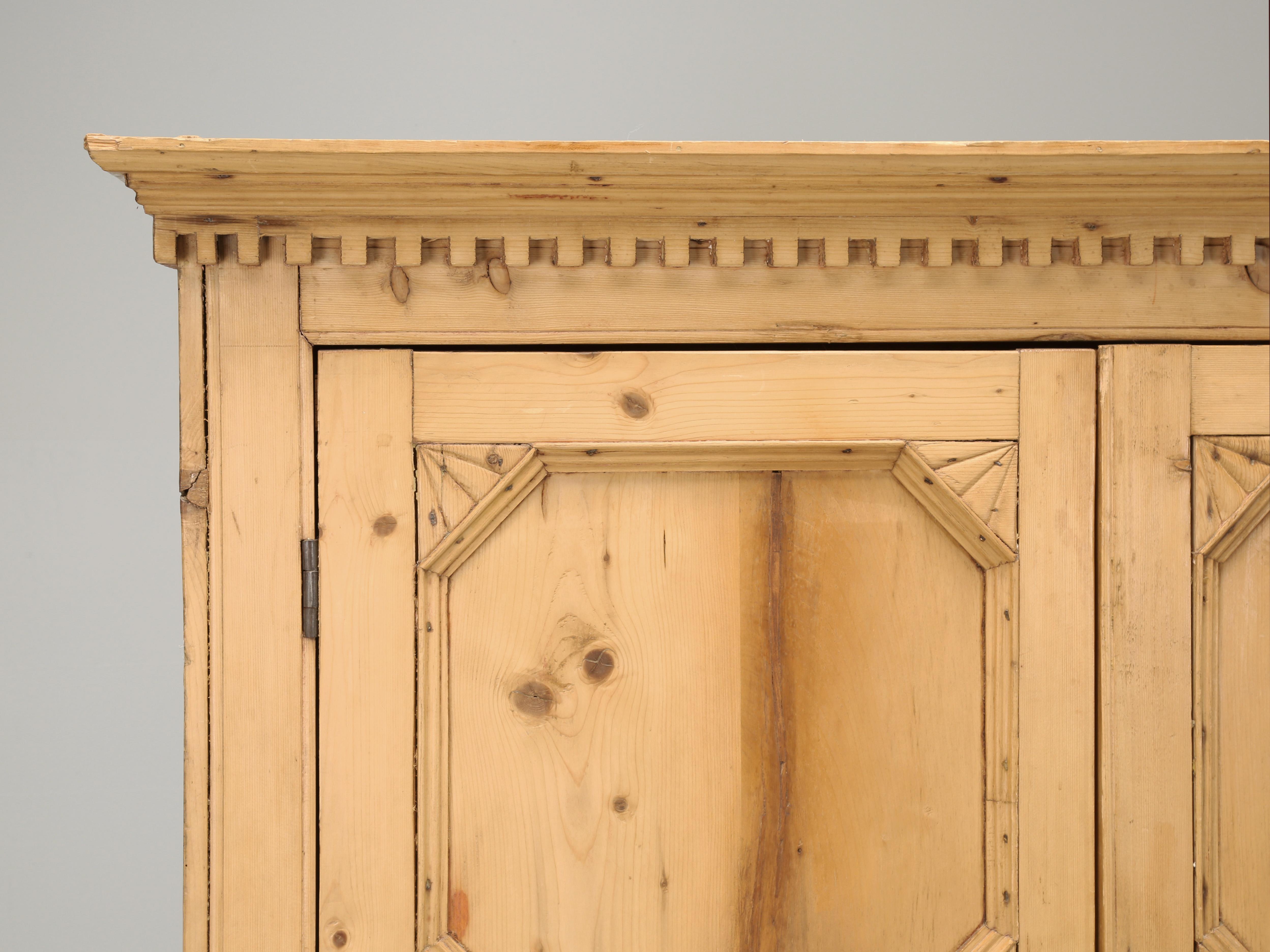 Irlandese Antique Irish Pine Cupboard Made in the 1800's and Still Quite Original in vendita