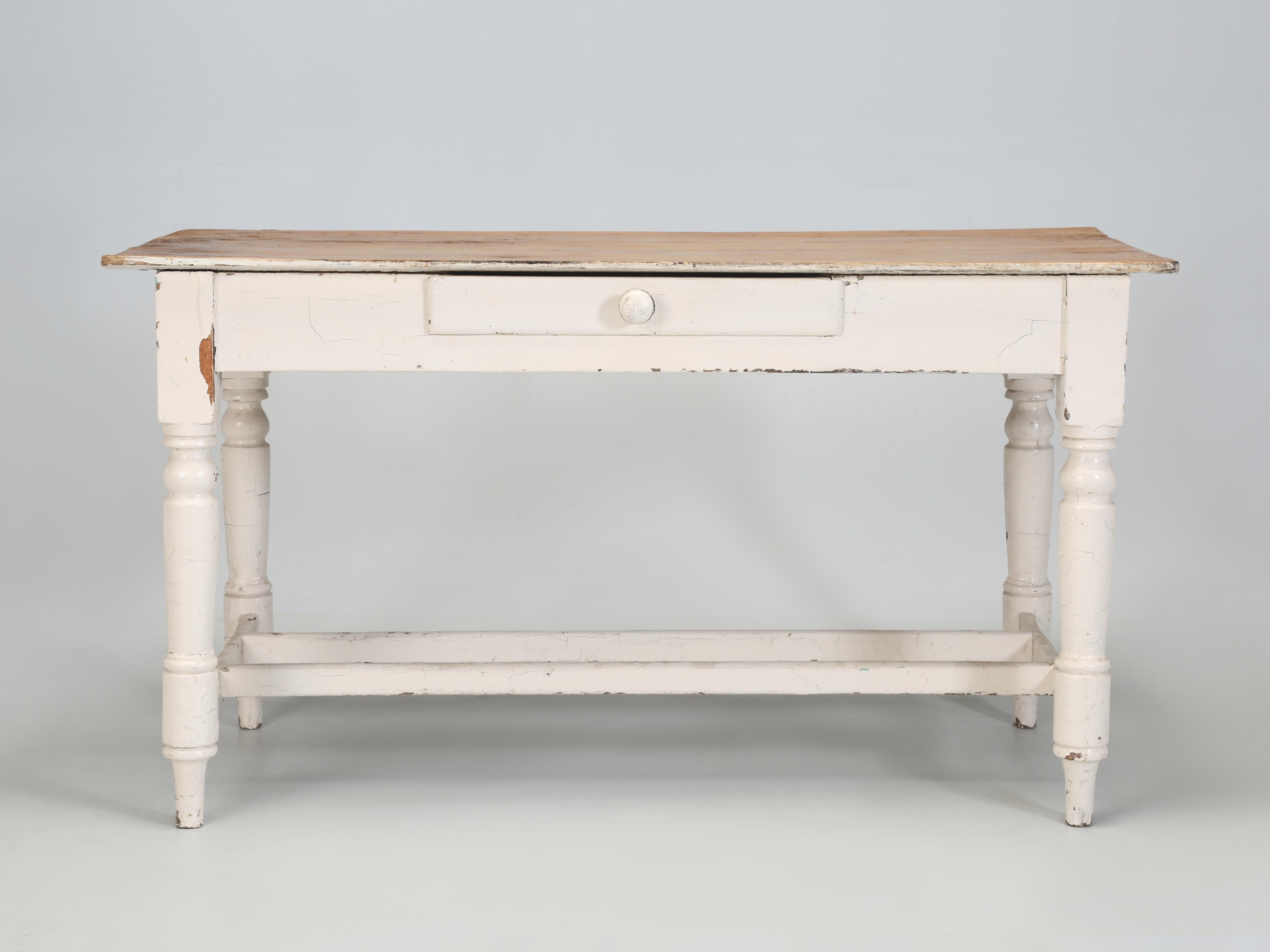 Late 19th Century Antique Irish Pine Kitchen Table with a Great Scrubbed Pine Top c1880-1890 For Sale
