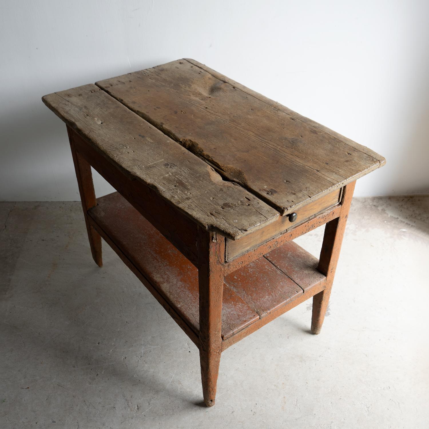 Antique Irish Primitive Painted Pine Scullery Table, 19th Century For Sale 1