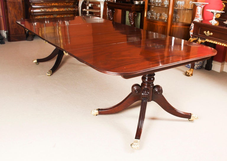 Antique Irish Regency Twin Pillar Mahogany Dining Table 19th Century For Sale 8