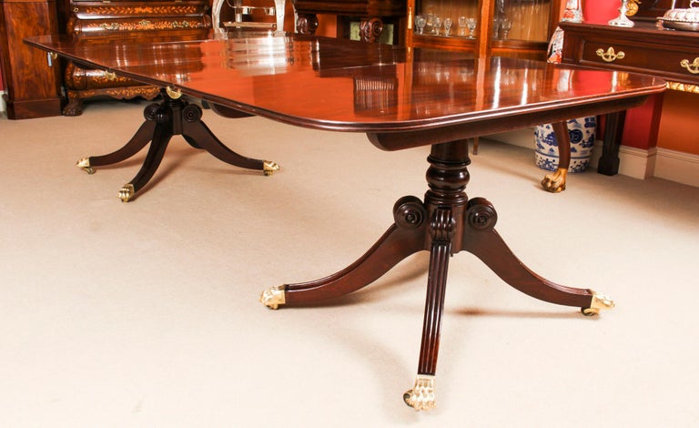 Antique Irish Regency Twin Pillar Mahogany Dining Table 19th Century For Sale 10