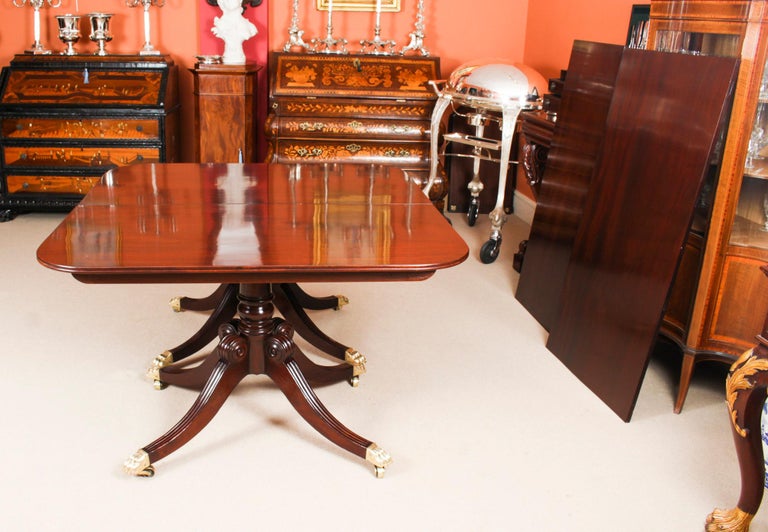 Antique Irish Regency Twin Pillar Mahogany Dining Table 19th Century For Sale 11