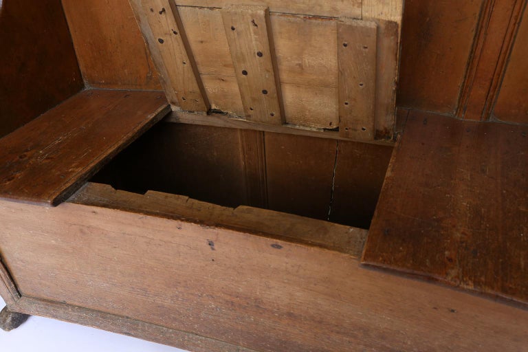 Antique Irish Settle For Sale at 1stdibs