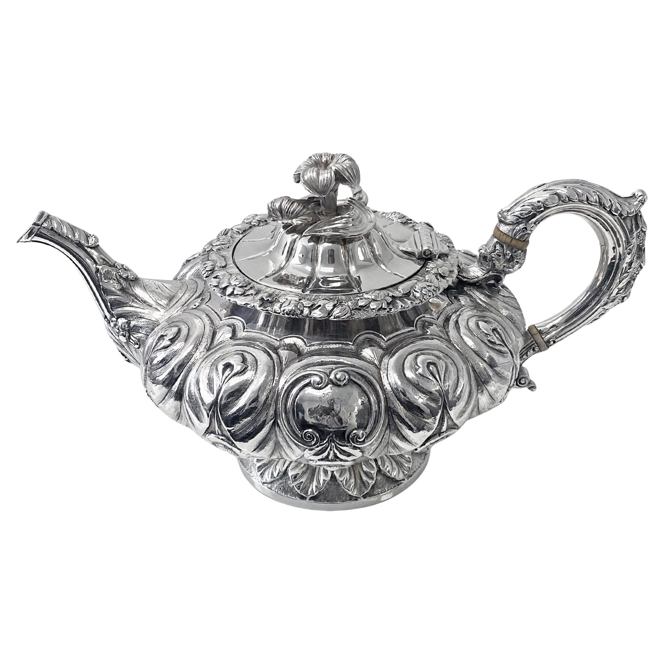 Ancienne théière irlandaise en argent, Dublin 1835 Patrick Laughlin en vente