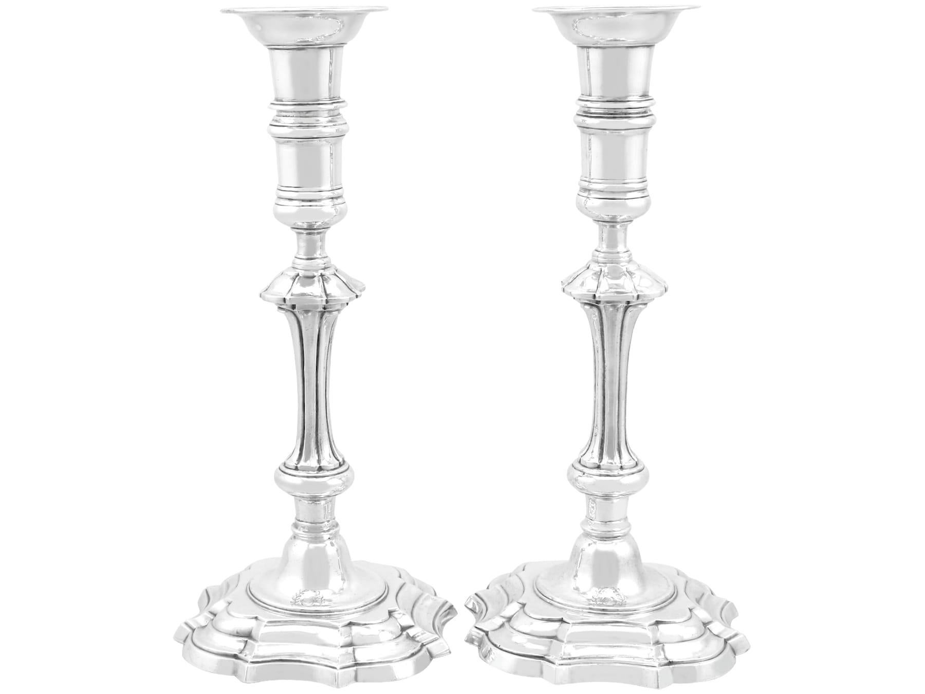 An exceptional, fine and impressive pair of antique Irish cast sterling silver candlesticks; an addition to our antique silverware collection

These exceptional antique cast Irish sterling silver candlesticks have a simplified classic 18th century