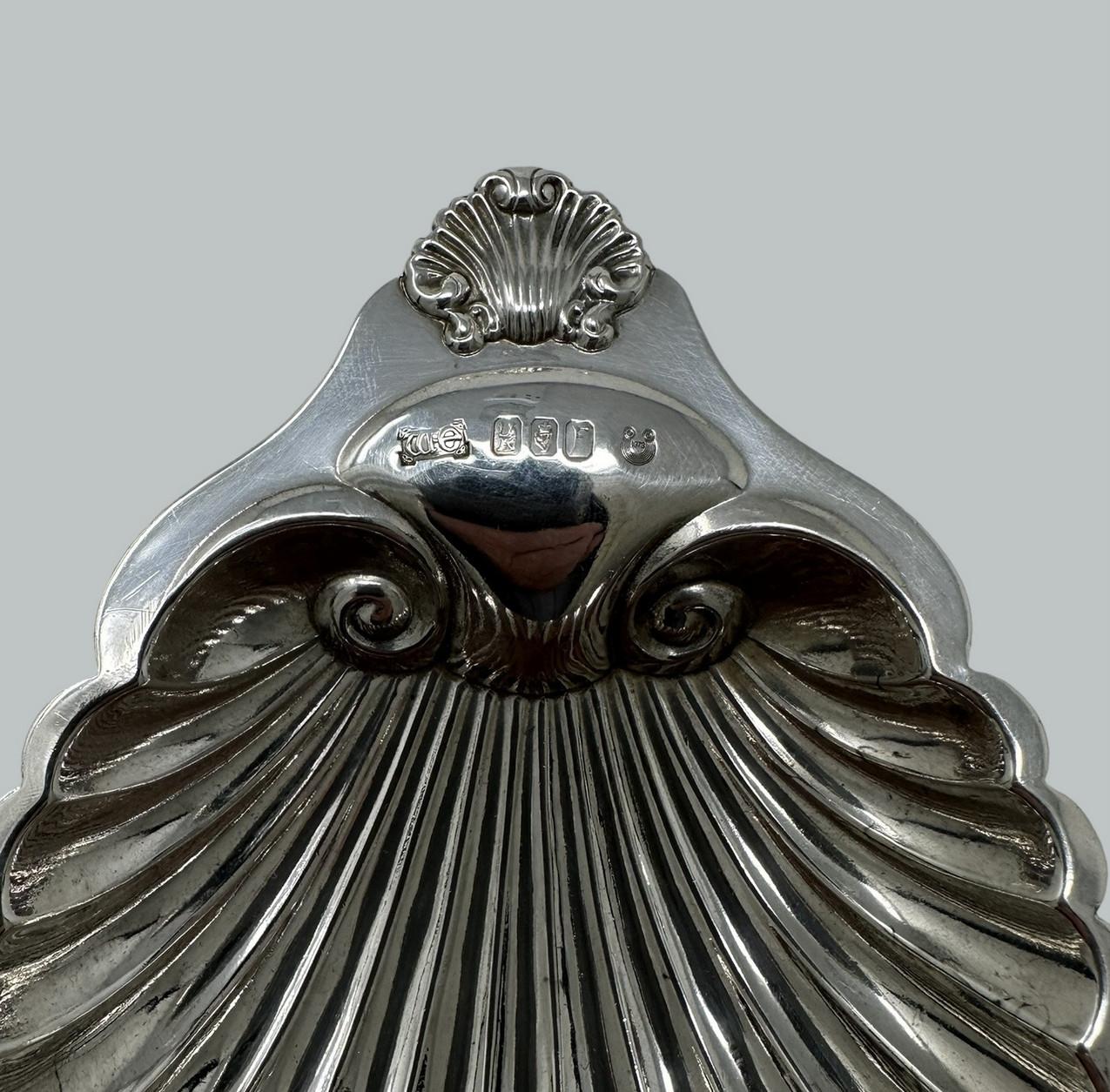 Antiguos platos irlandeses de concha de plata de ley William Egan Cork Hallmark Dublín en venta 2