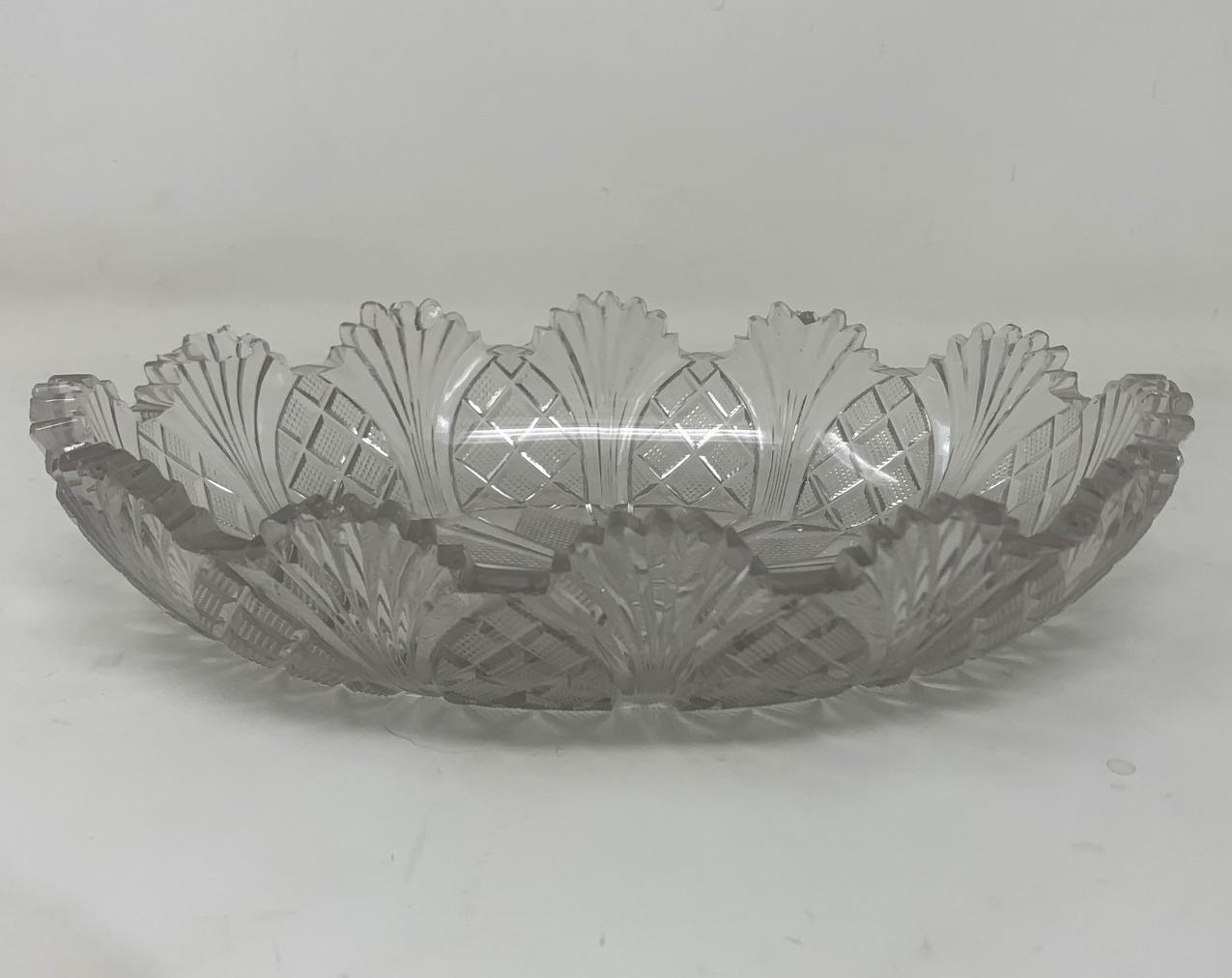Antique Irish Tipperary Waterford Glass Cut Crystal Bowl Georgian Centerpiece In Good Condition In Dublin, Ireland