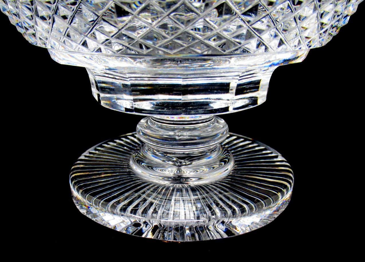 Antique Irish Tipperary Waterford Glass Cut Crystal Bowl Georgian Centerpiece In Good Condition For Sale In Dublin, Ireland