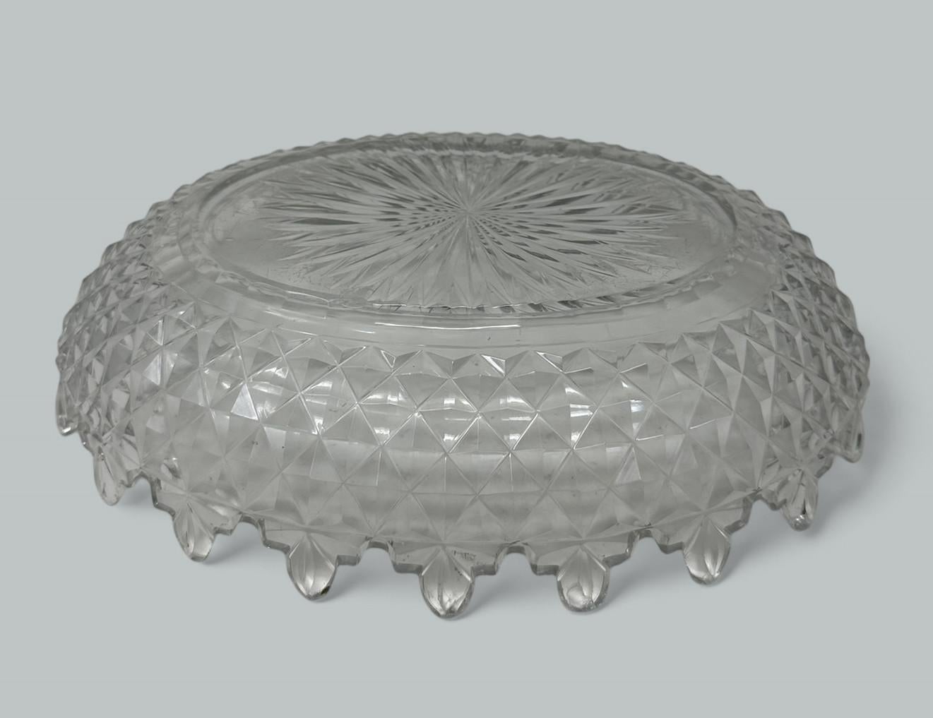 Antique plateau circulaire victorien irlandais Tipperary Waterford en cristal taillé en vente 4