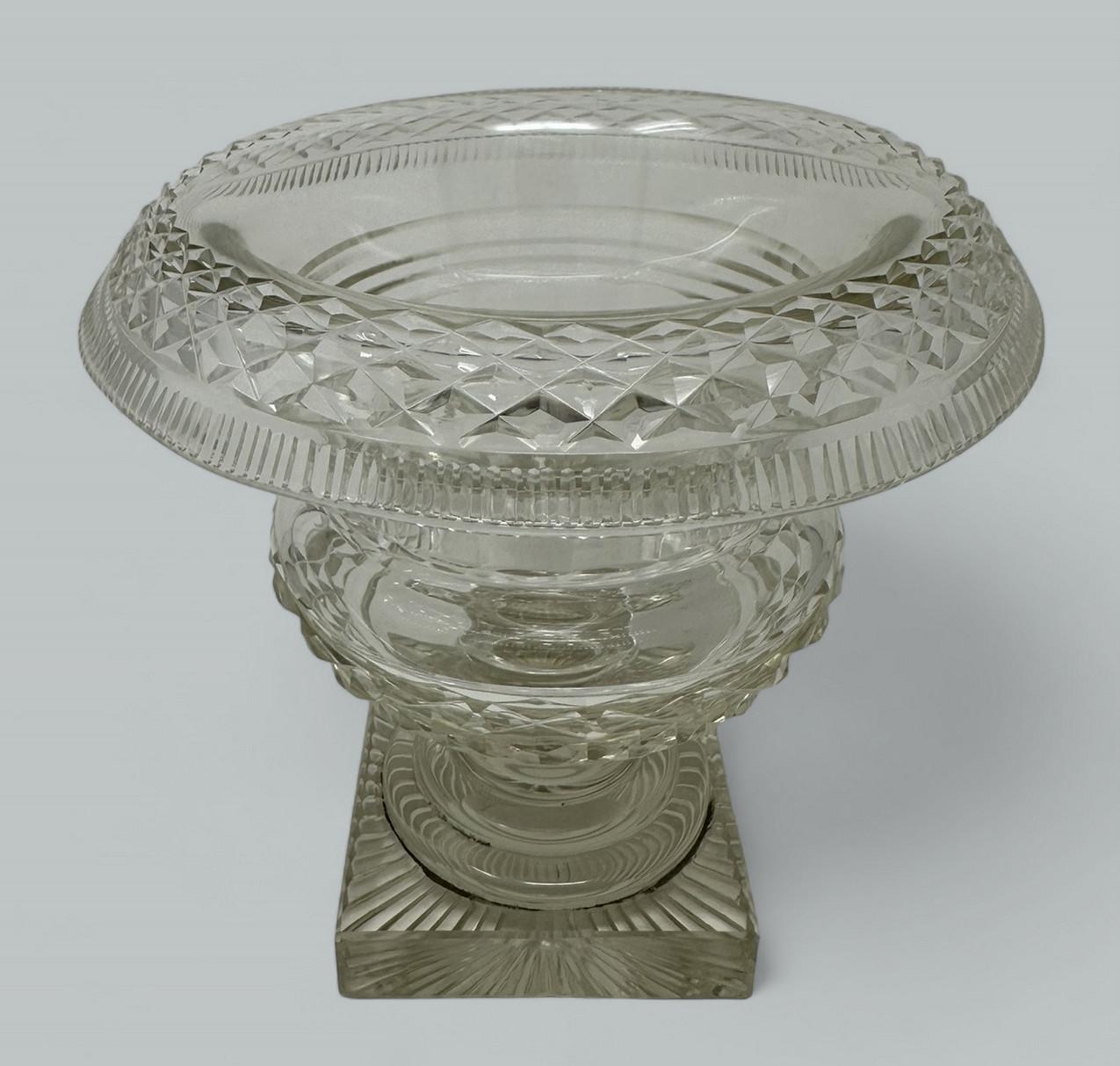 Poli Bol tournant victorien irlandais Tipperary Waterford en cristal taillé 19 carats en vente
