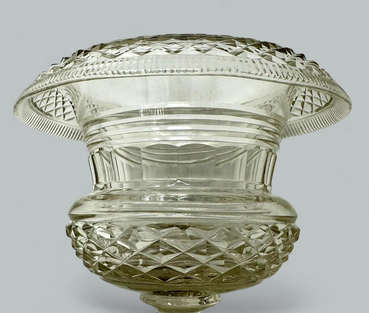 XIXe siècle Bol tournant victorien irlandais Tipperary Waterford en cristal taillé 19 carats en vente