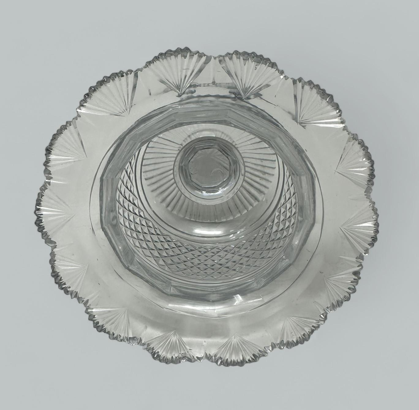 Antiguo Tipperary irlandés Cristal de Waterford Cristal tallado Bandeja Victoriana Turnover Bowl en venta 1