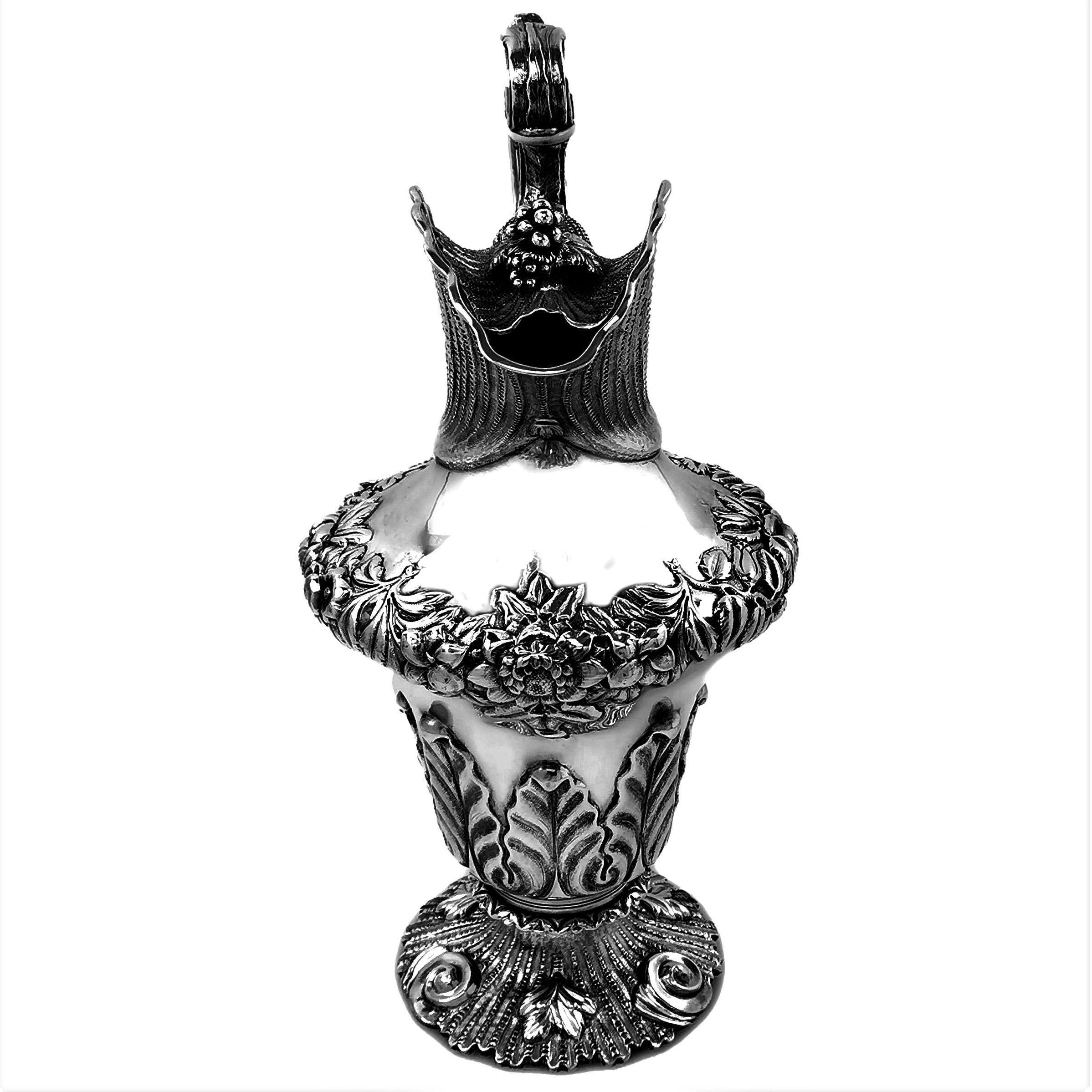 Antique Irish Victorian Silver Claret Jug / Wine Decanter 1834 19th Century In Good Condition In London, GB