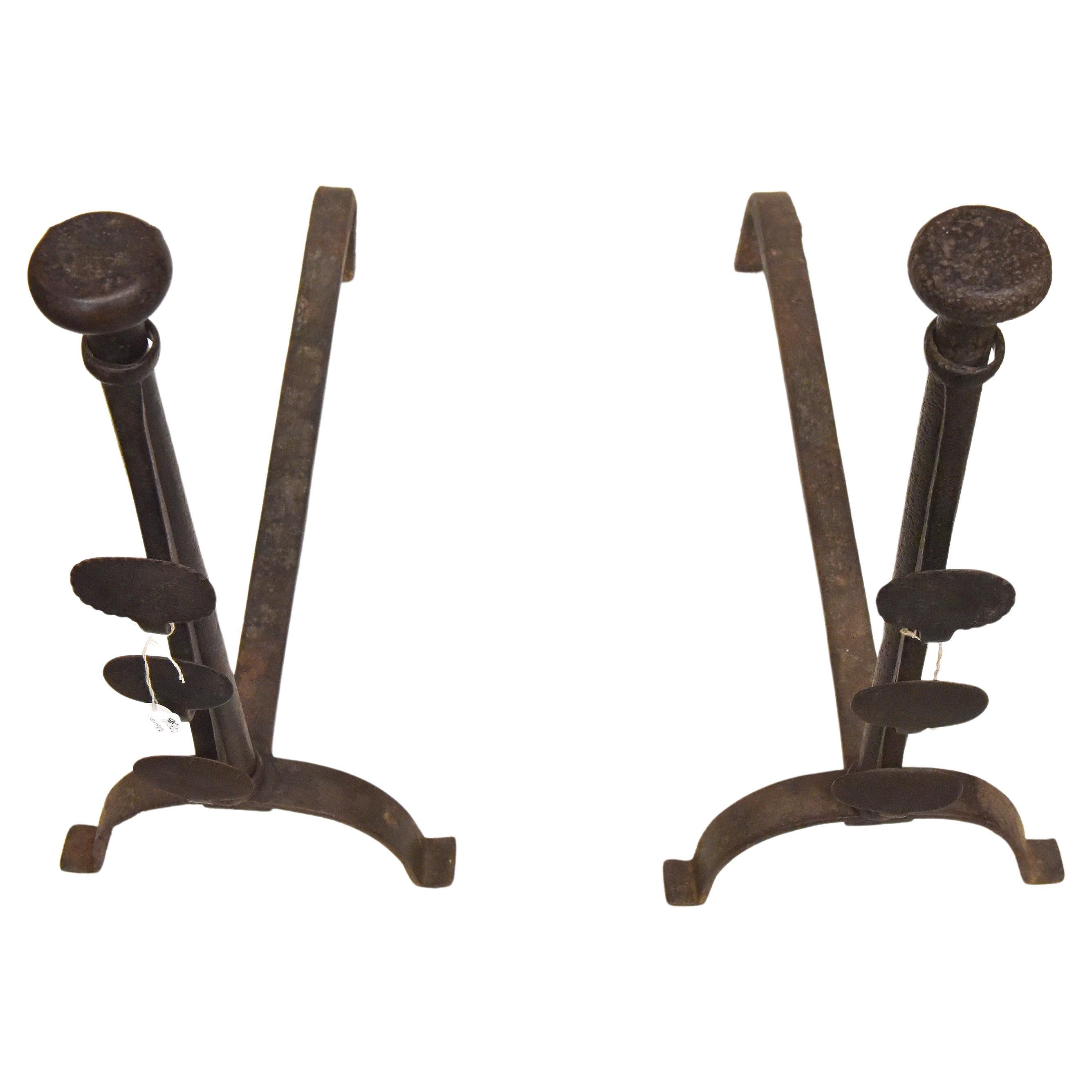 O/3265 - Pair of antique French andirons, rare because with adjustable supports for skewers: beautiful, functional, rare, with a good price.