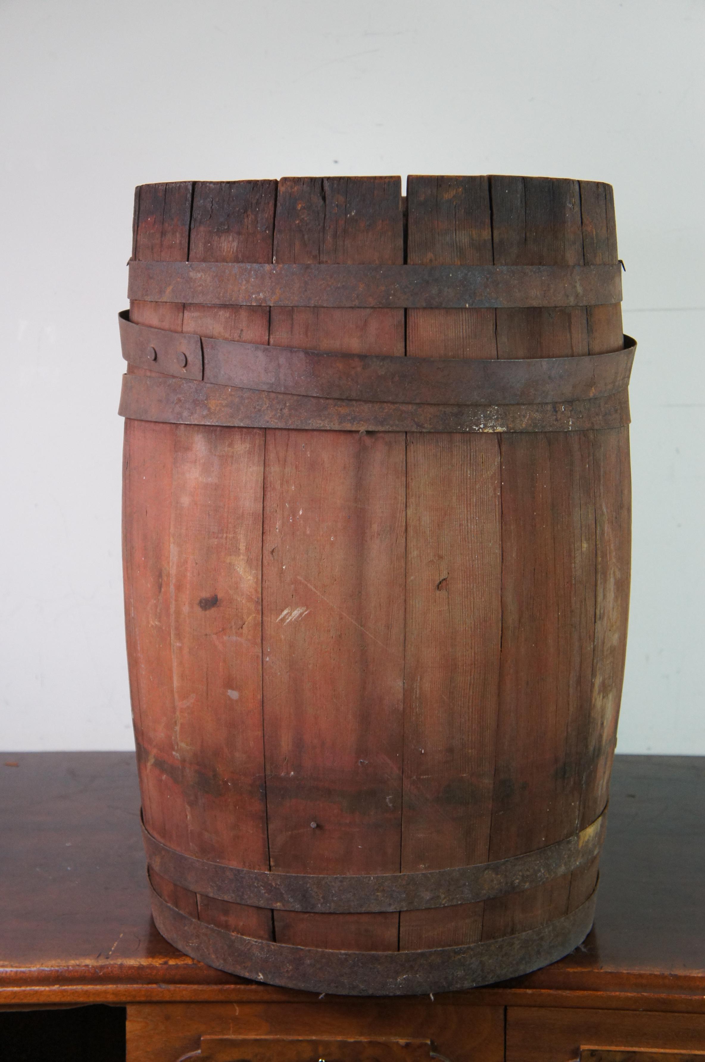 Antique Iron Banded Wood Whiskey Beer Barrel Keg Dispenser w Spigot Crank Tap 22 In Good Condition In Dayton, OH
