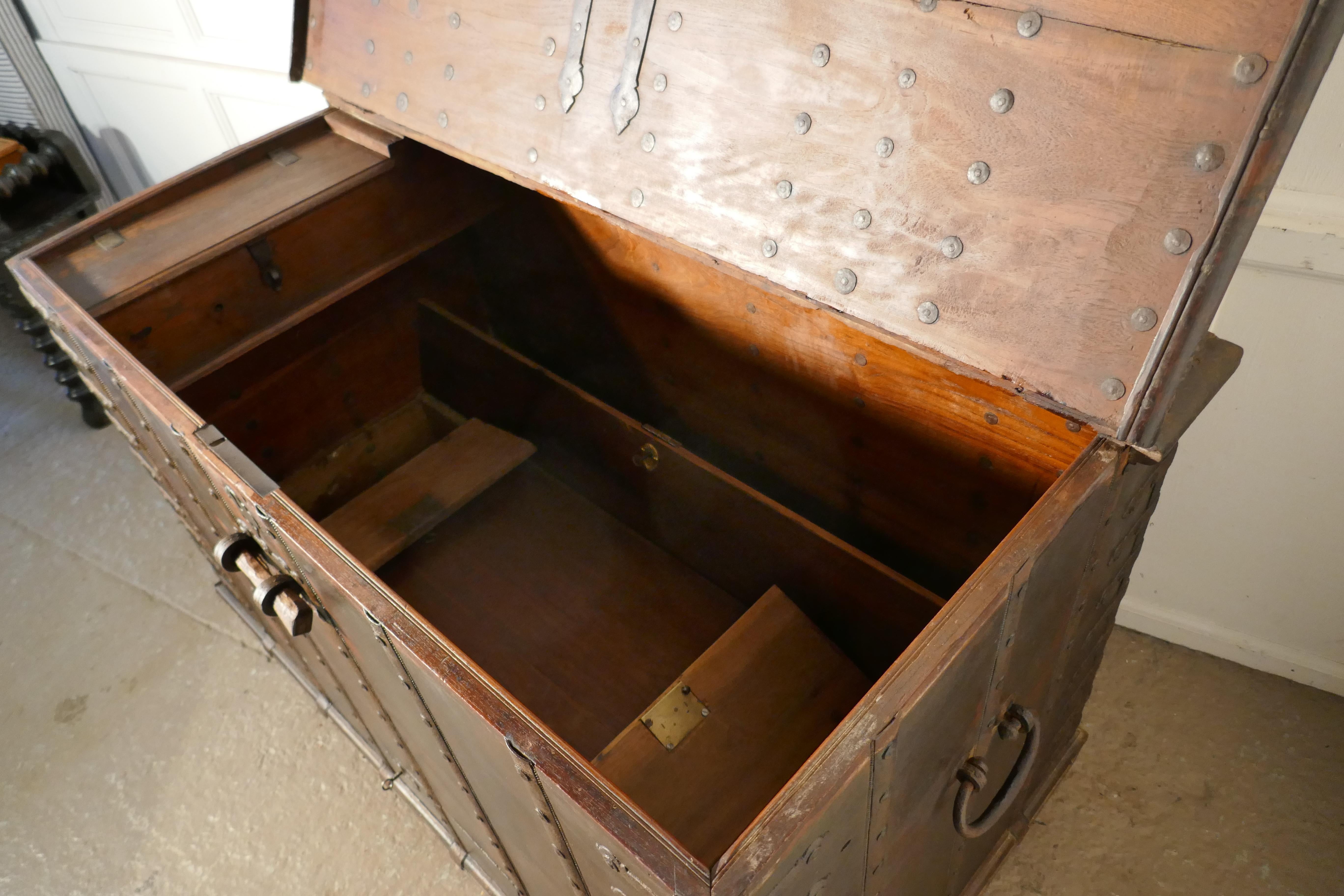 Antique Iron Bound Merchants Chest with Hidden Compartments In Good Condition For Sale In Chillerton, Isle of Wight