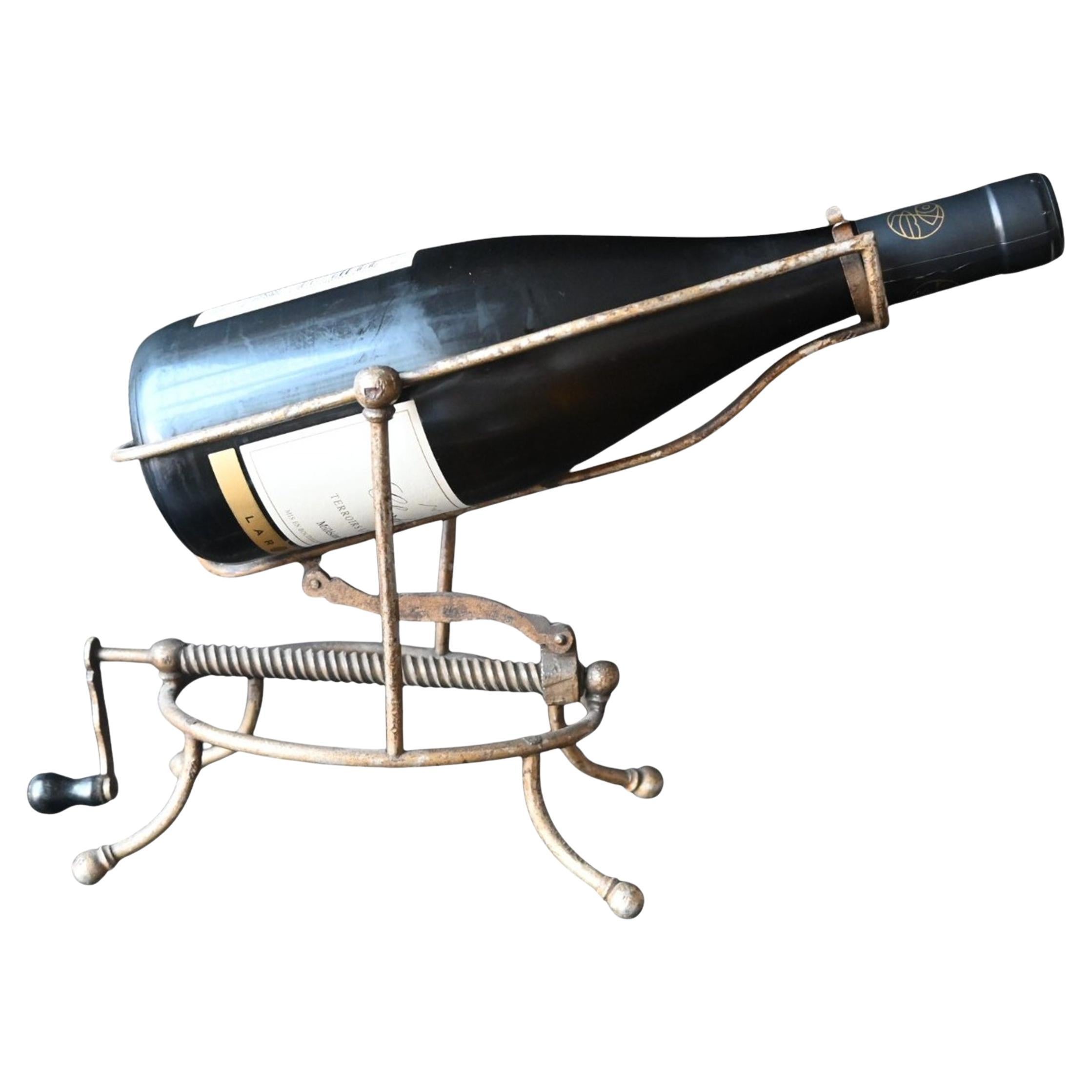 Antico decanter in ferro, versatore, portabottiglie, XIX secolo in vendita