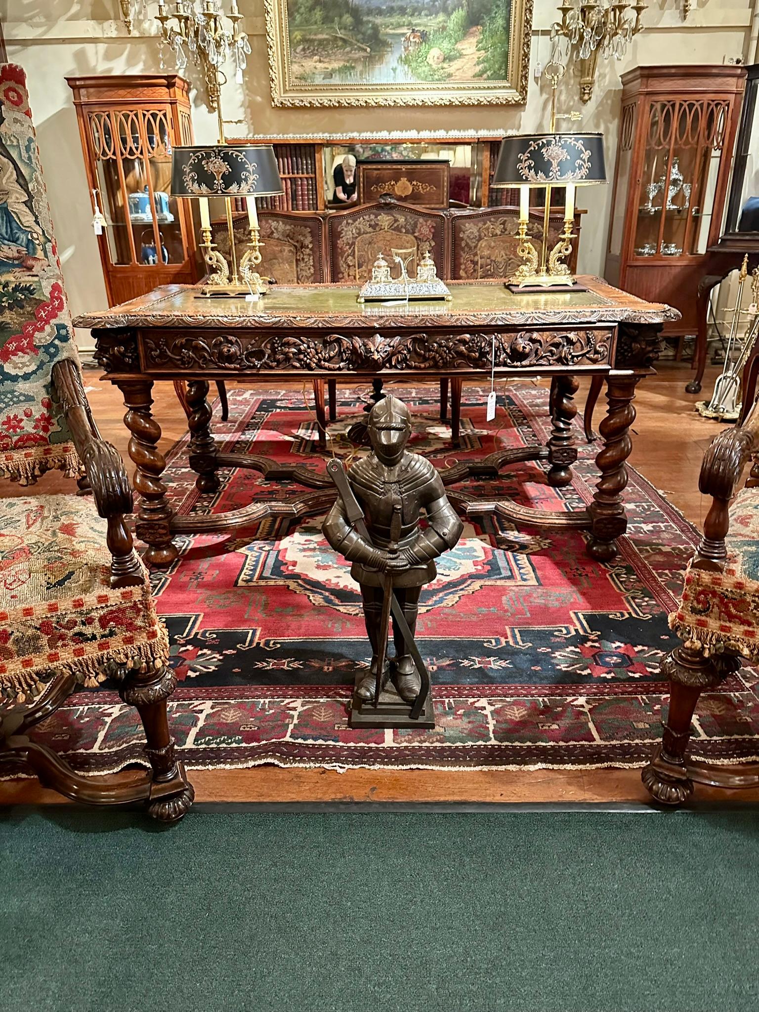 Antique Iron Fireplace Tool Set with Figural Medieval Knight in Armor. For Sale 4