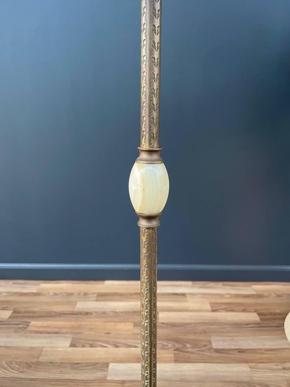 Lampadaire en fer ancien avec abat-jour d'origine en vente 2