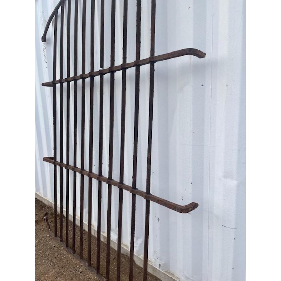 Antique Iron Hand Forged Grid In Good Condition For Sale In Scottsdale, AZ