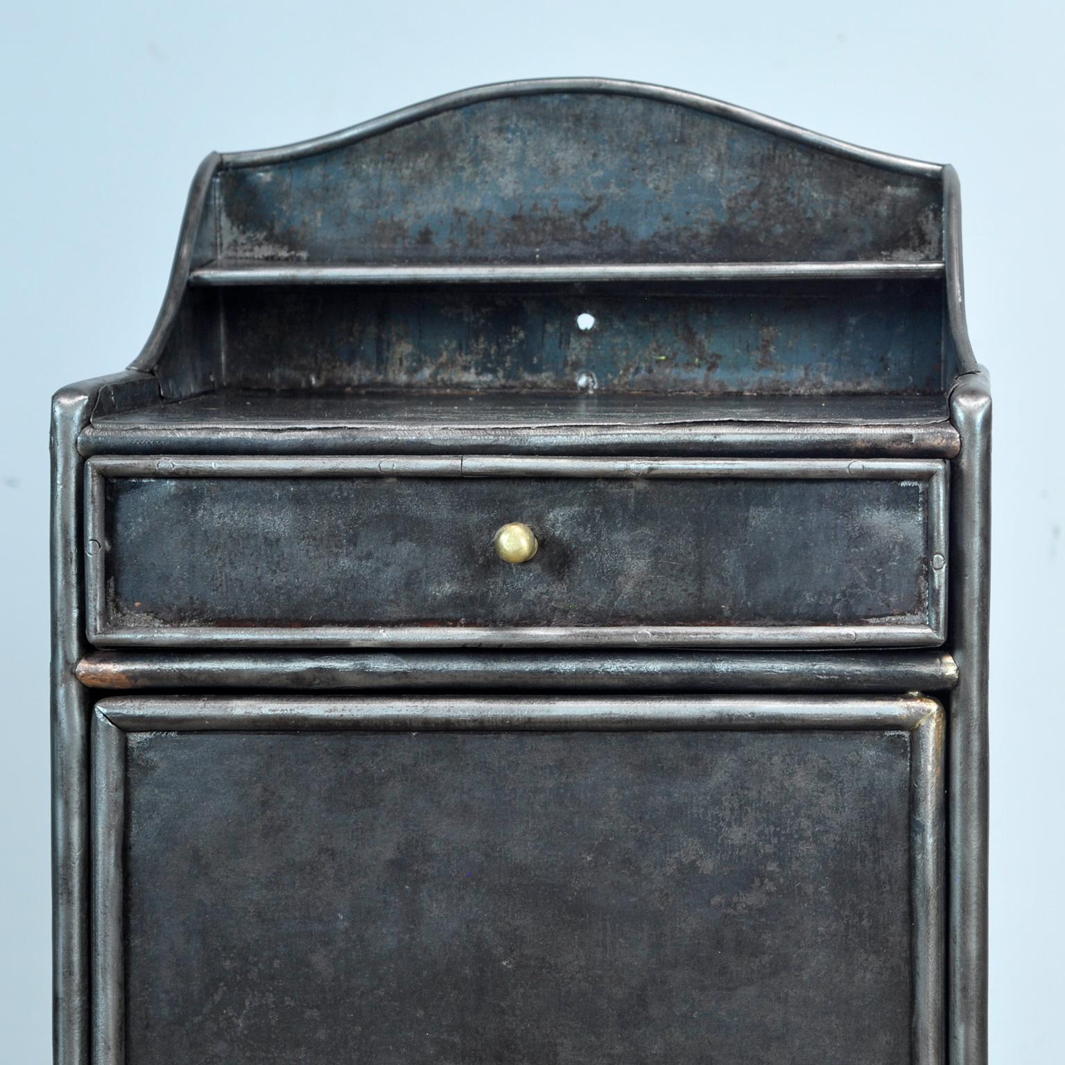 Antique Iron hospital Nightstand, 1920s 2