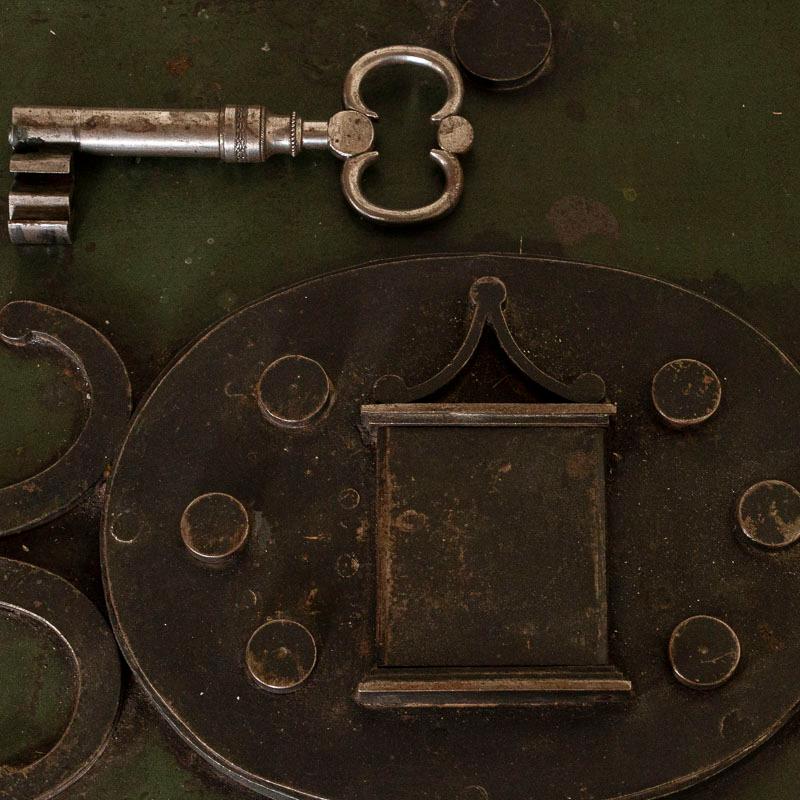antique lockbox