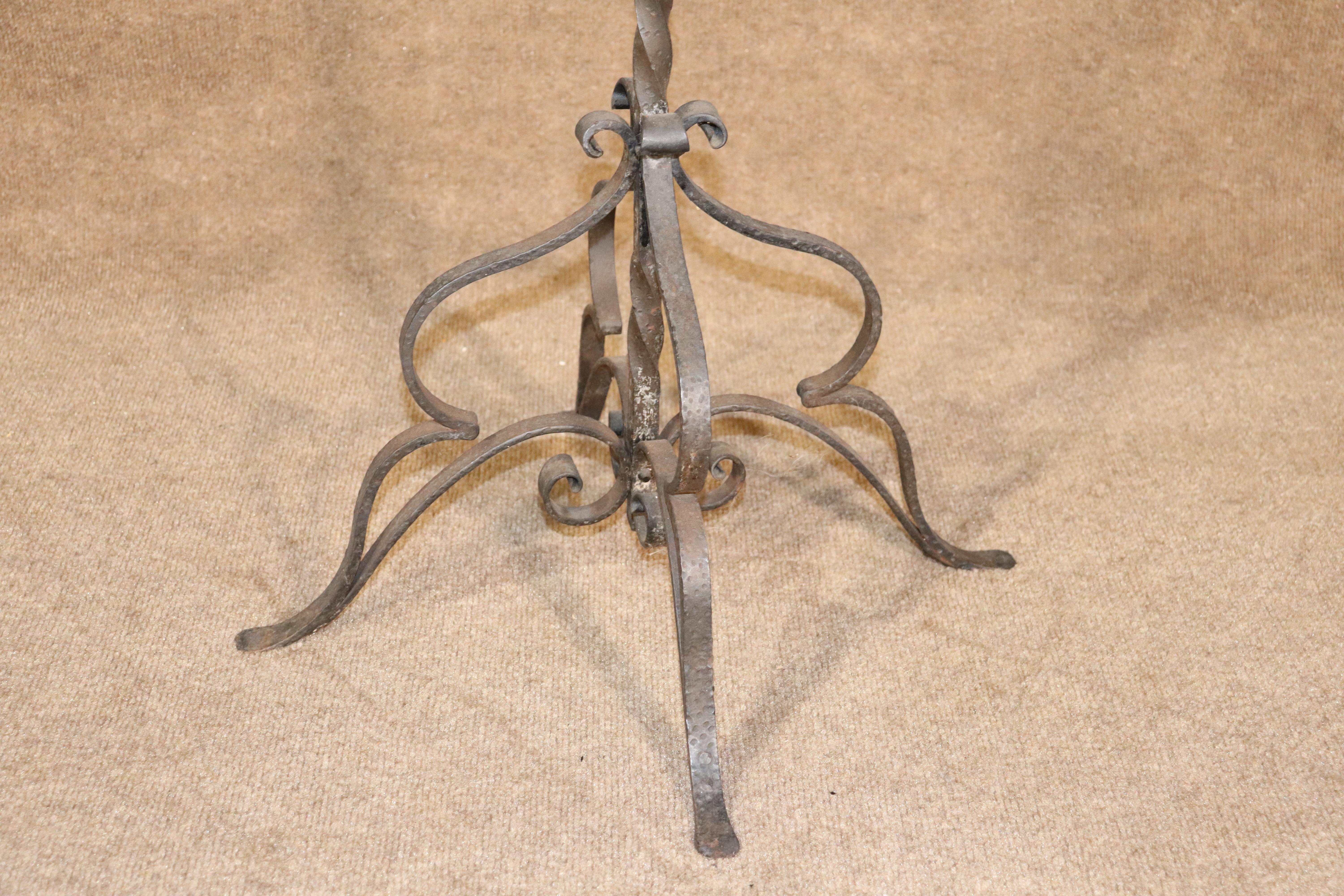 Antique Iron Music Stand In Good Condition For Sale In Brooklyn, NY