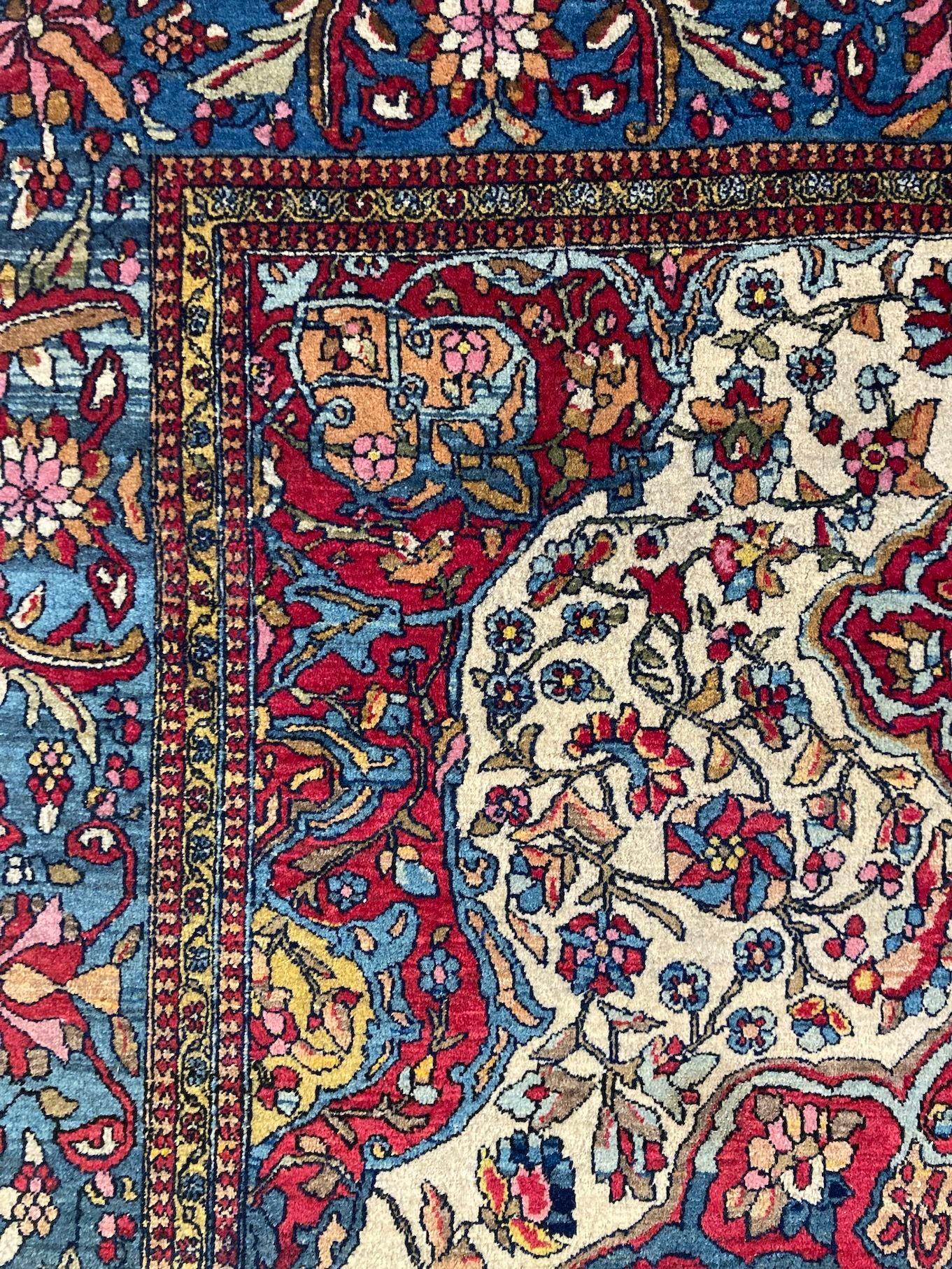 Antique Isfahan Rug For Sale 5