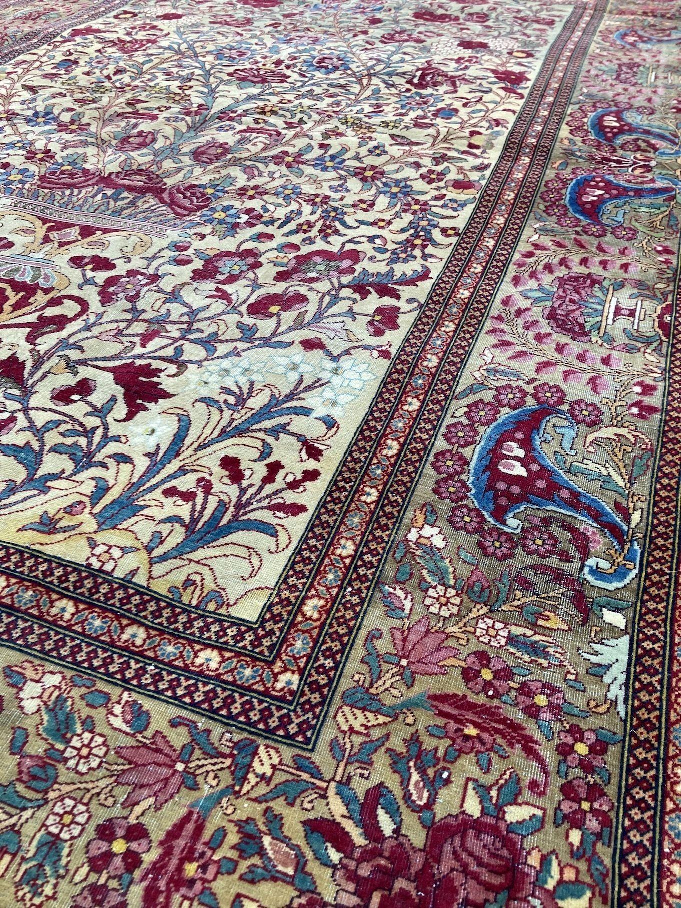 Antique Isfahan Rug 2.04m x 1.38m For Sale 3