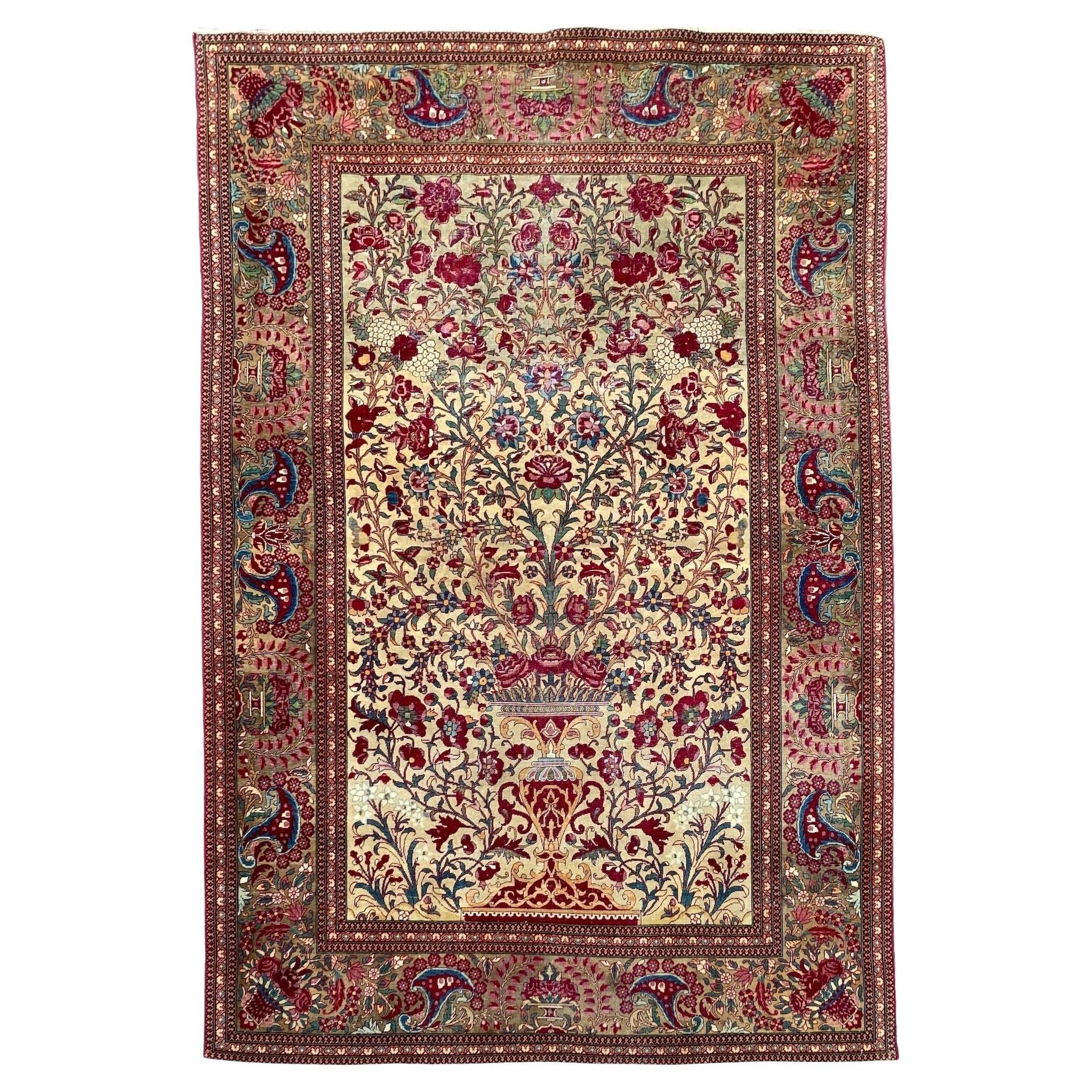 Antique Isfahan Rug 2.04m x 1.38m For Sale