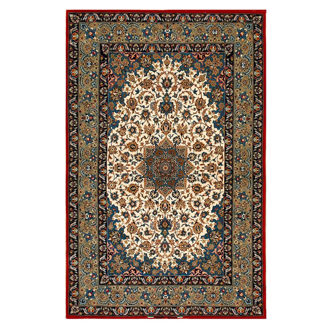 Mid 20th Century Isfahan Carpet ( 3'7" x 5'6" - 109 x 167 ) For Sale