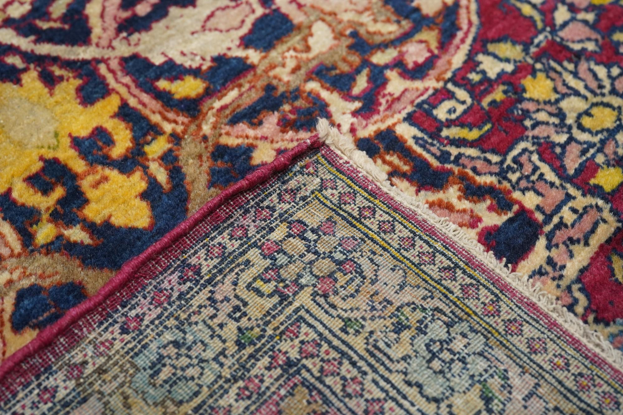 Antique Isfahan Rug For Sale 1