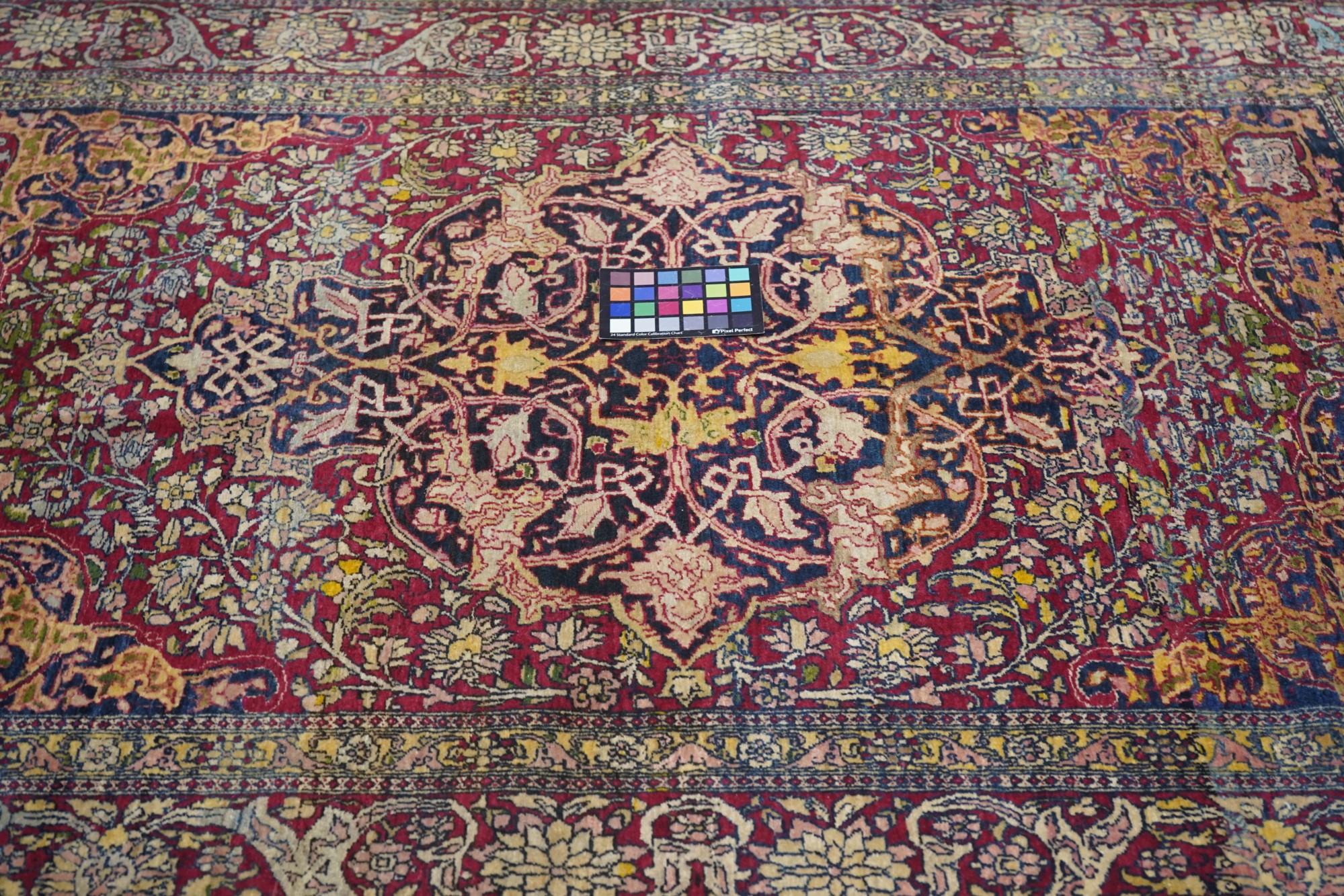 Antique Isfahan Rug 4'5'' x 7'0'' For Sale 3