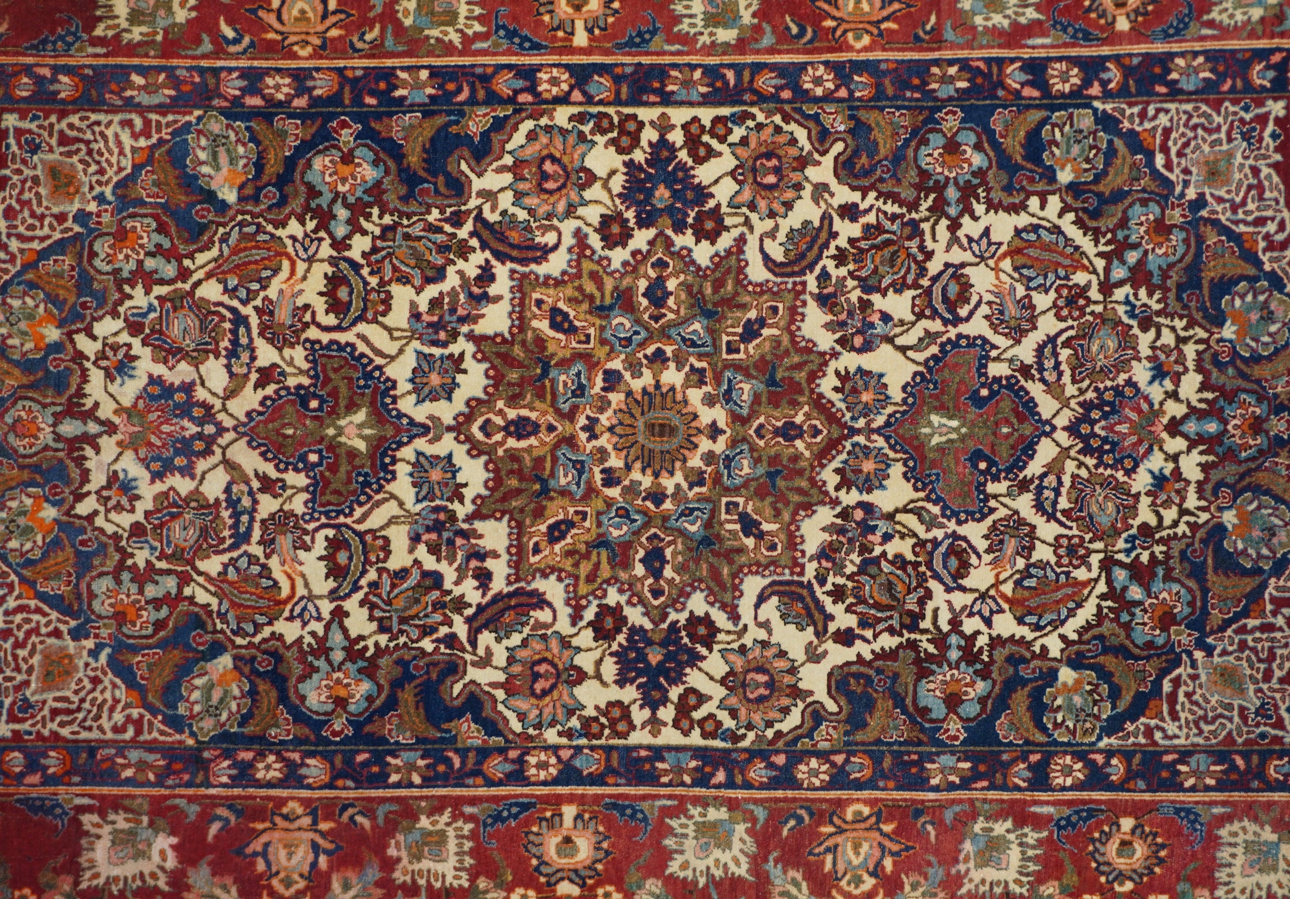 Persian Antique Isfahan Rug 4'9'' x 7'5'' For Sale