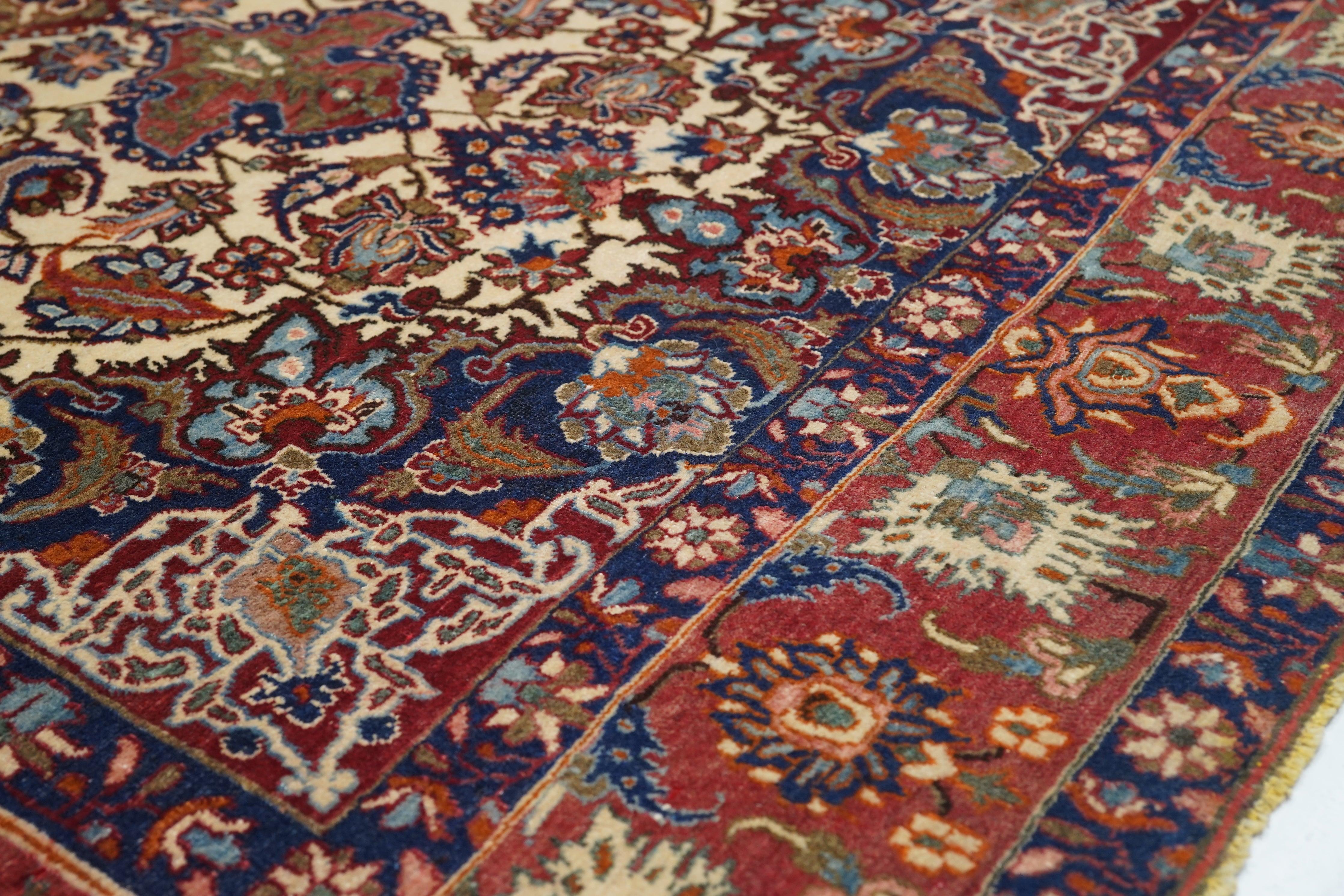 Wool Antique Isfahan Rug 4'9'' x 7'5'' For Sale
