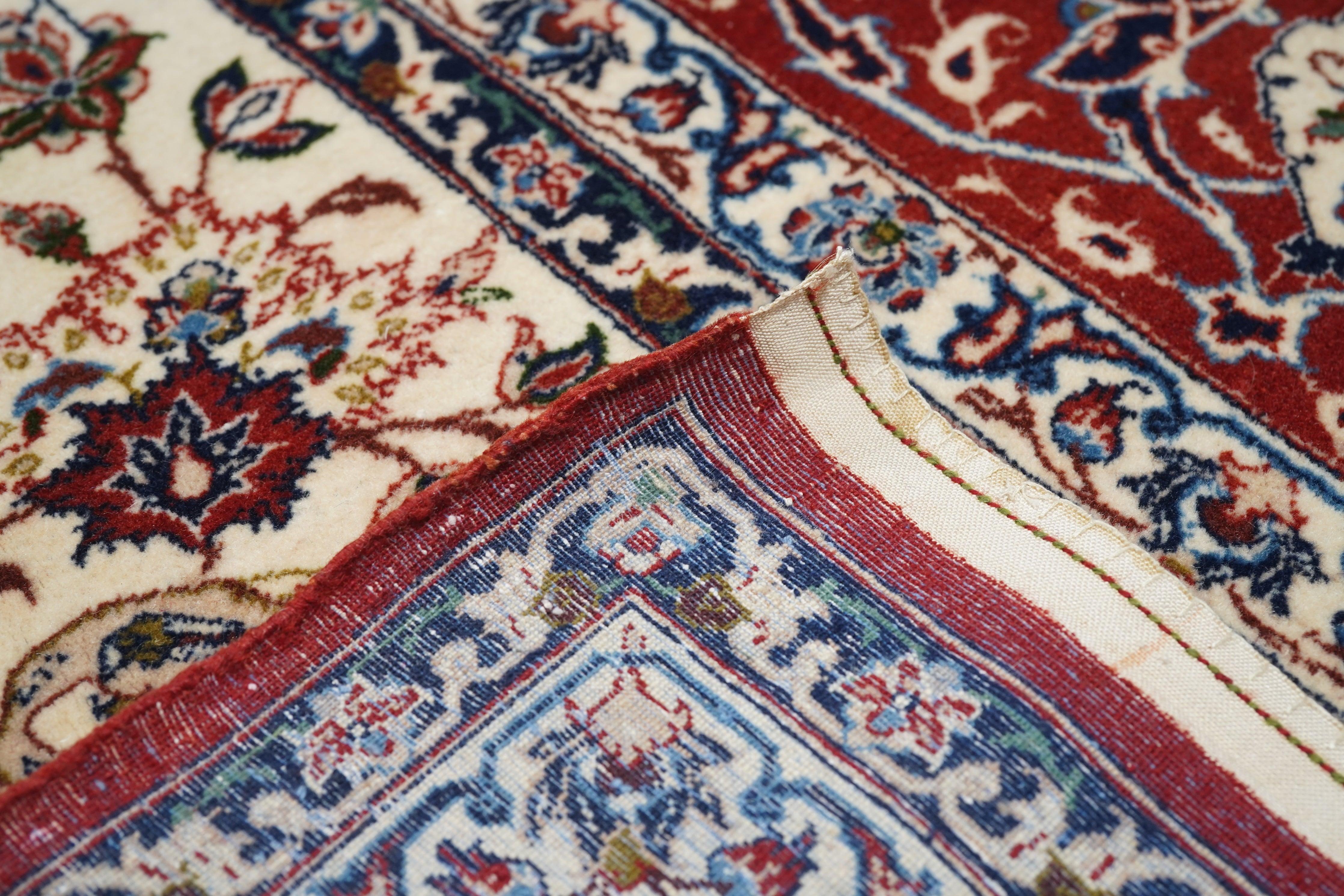Tappeto Isfahan antico 6'7'' x 9'8'' in vendita 4