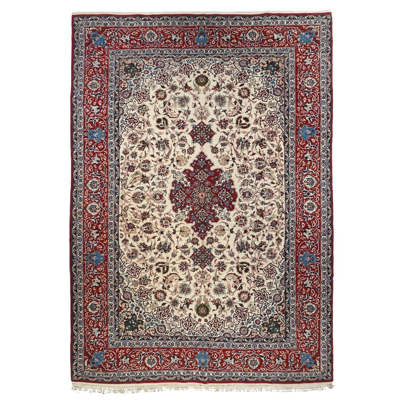 Tapis Isfahan antique 6'7'' x 9'8''