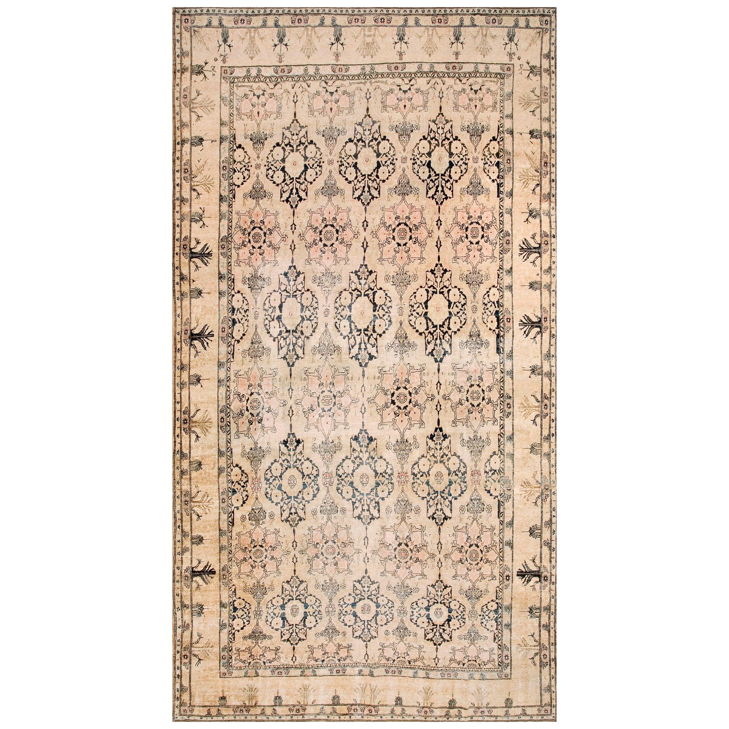 Late 19th Century Central Persian Isfahan Carpet ( 9' x 17'6" - 275 x 533 ) For Sale