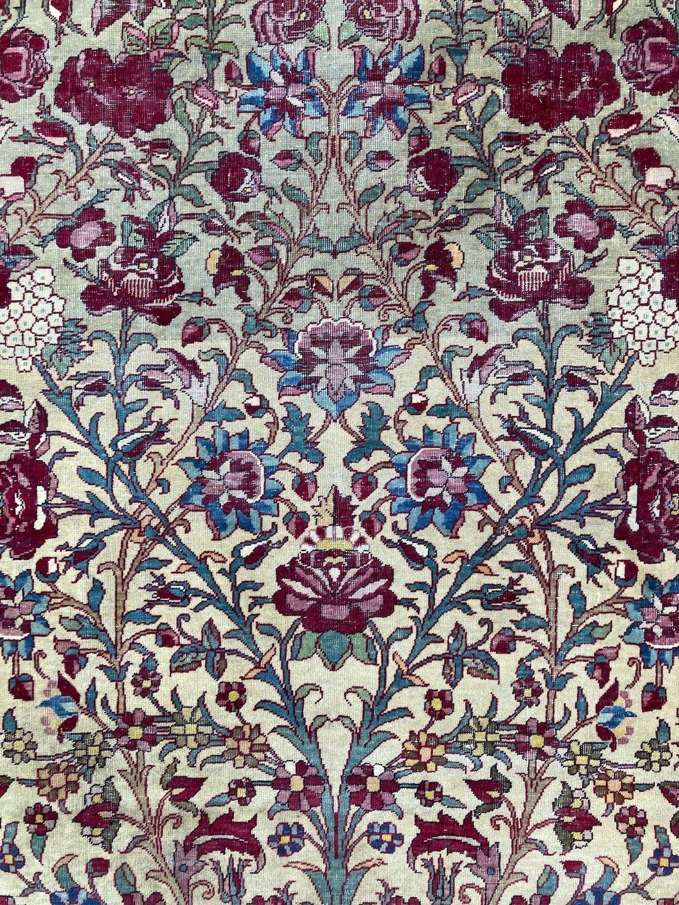 Antique Isfahan Rug For Sale 7