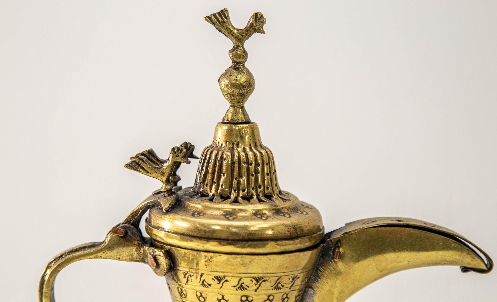 Antique Islamic Dallah Arabic Turkish Brass Coffee Pot or Tea Pot For Sale 2