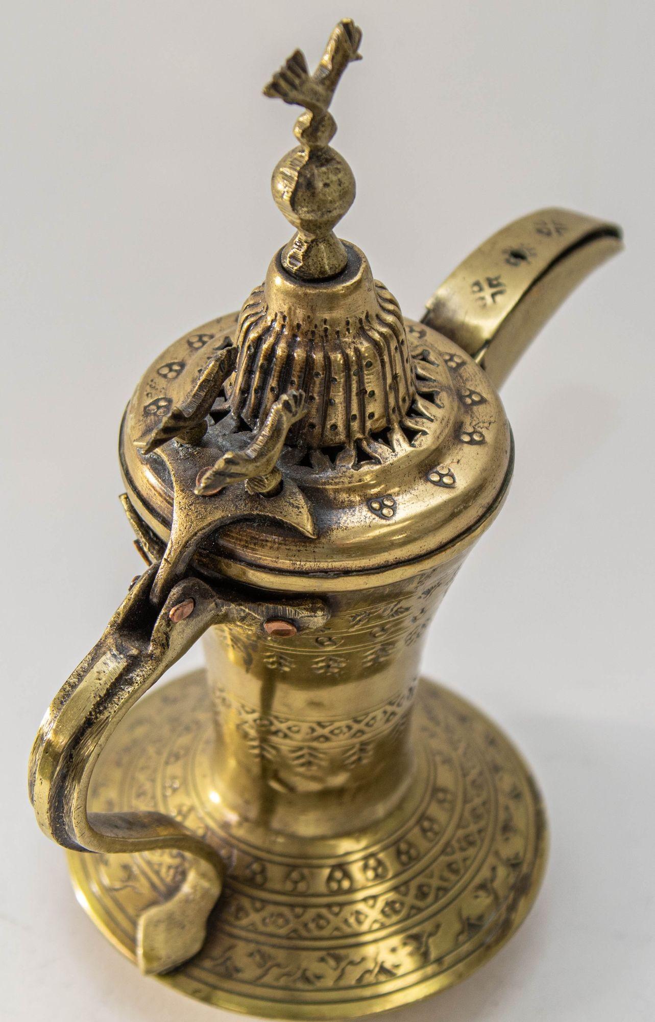 Antique Islamic Dallah Arabic Turkish Brass Coffee Pot or Tea Pot For Sale 1